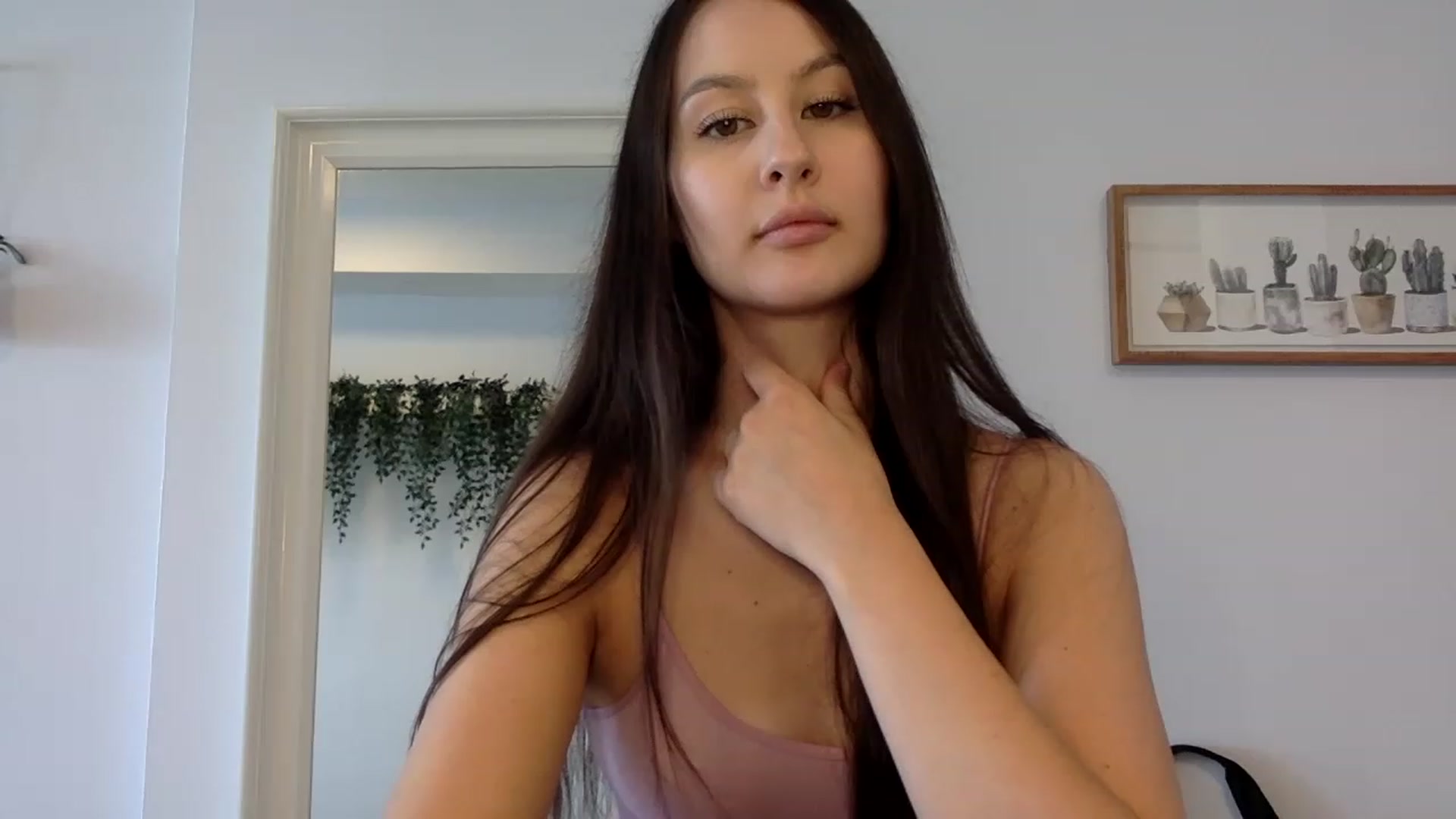 Gallery image thumbnail from LunaBanana's myfreecams stream on, 06/10/2023, 19:21 image 7 of 20