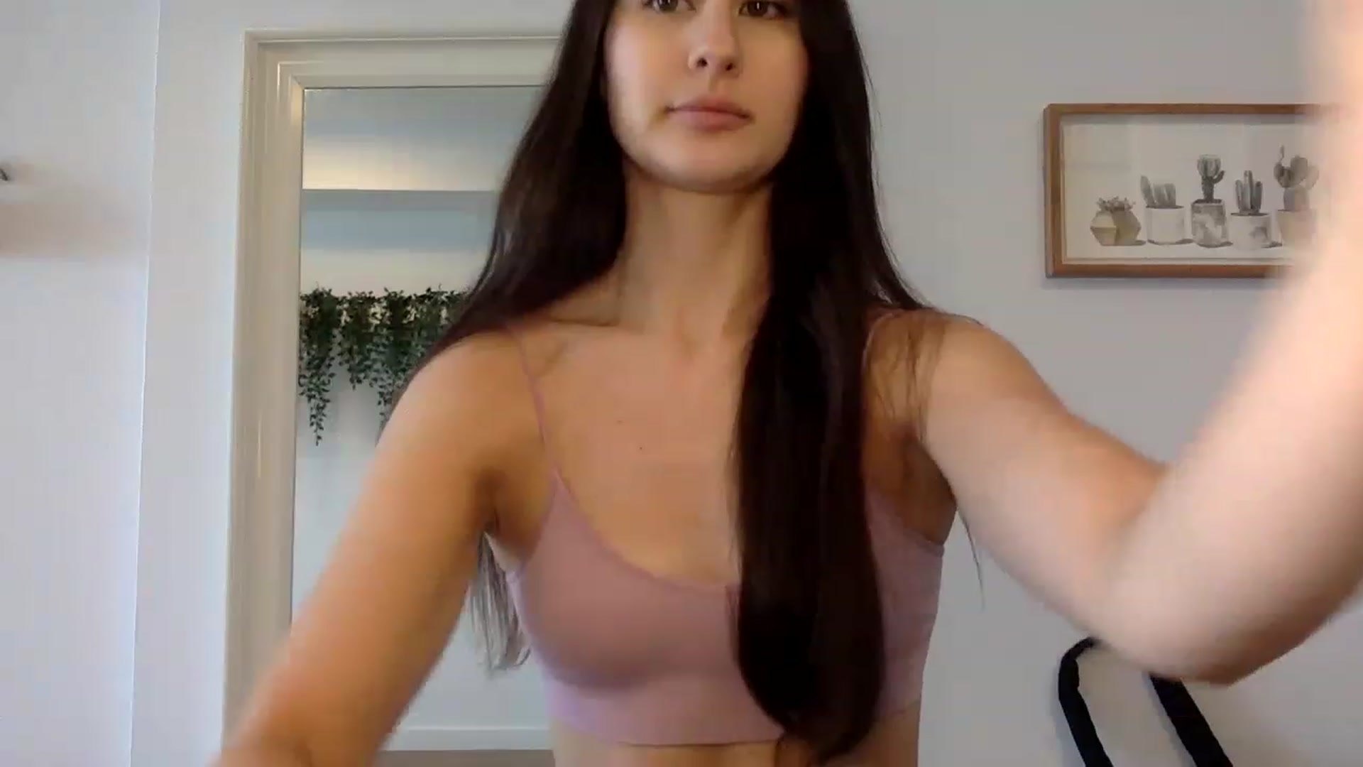 Gallery image thumbnail from LunaBanana's myfreecams stream on, 06/10/2023, 19:21 image 3 of 20