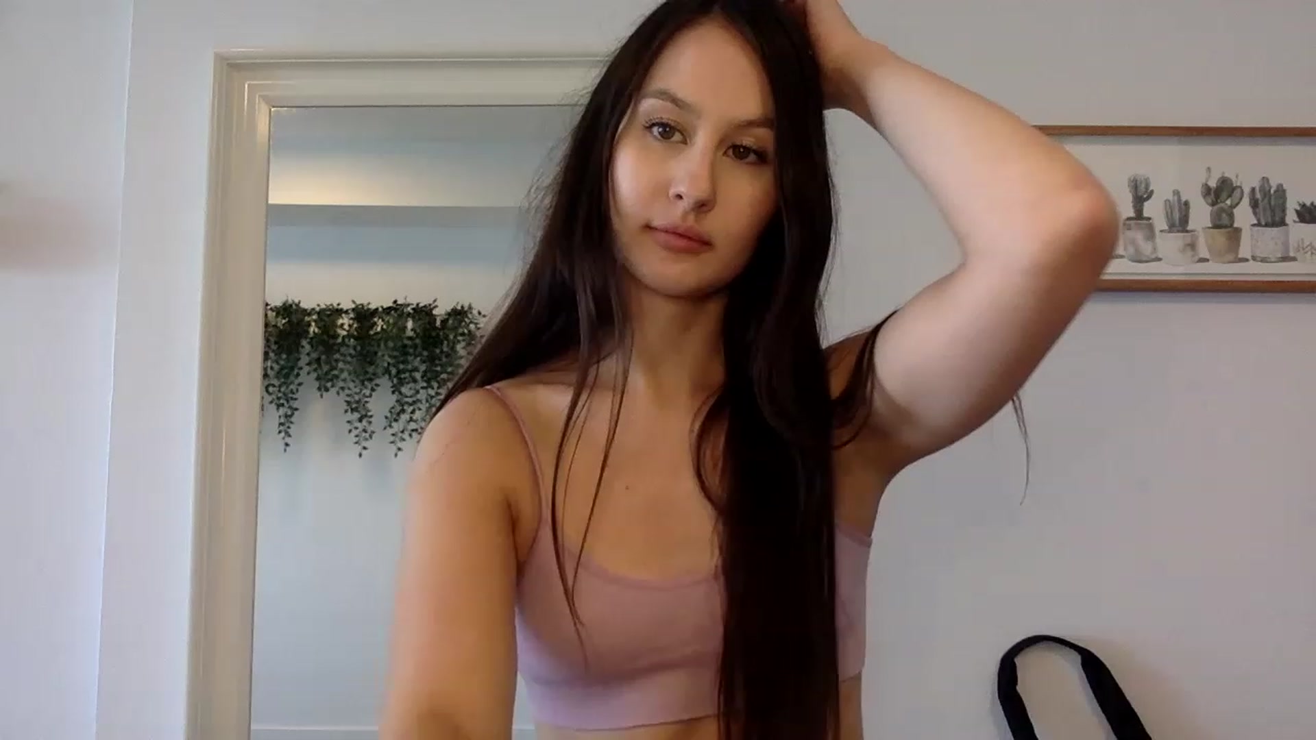 Gallery image thumbnail from LunaBanana's myfreecams stream on, 06/10/2023, 19:50 image 8 of 20