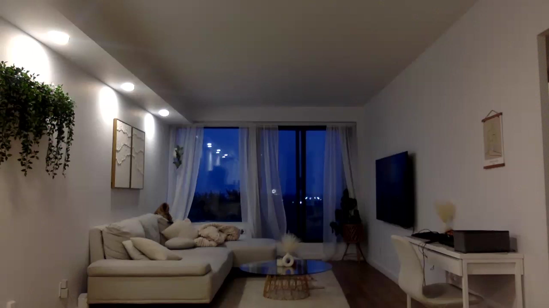 Gallery image thumbnail from LunaBanana's myfreecams stream on, 06/12/2023, 01:00 image 18 of 20
