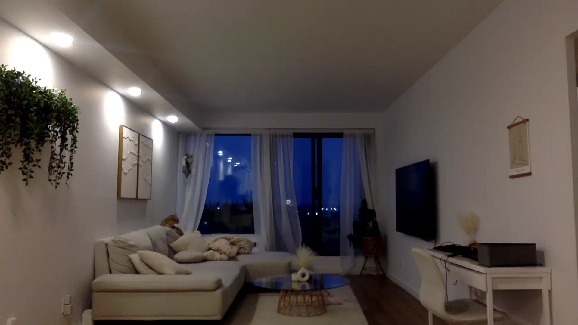 Gallery image thumbnail from LunaBanana's myfreecams stream on, 06/12/2023, 01:00 image 20 of 20