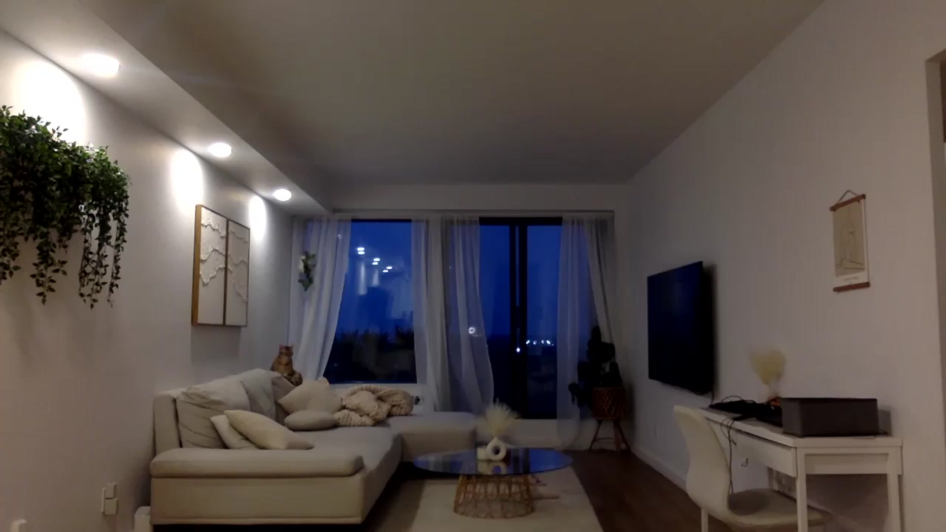 Gallery image thumbnail from LunaBanana's myfreecams stream on, 06/12/2023, 01:00 image 19 of 20