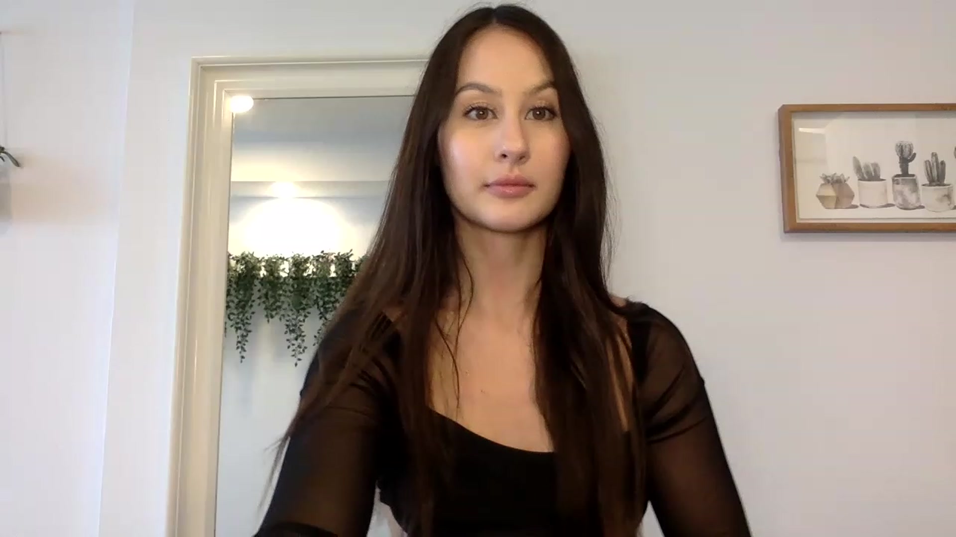 Gallery image thumbnail from LunaBanana's myfreecams stream on, 06/17/2023, 17:39 image 19 of 20