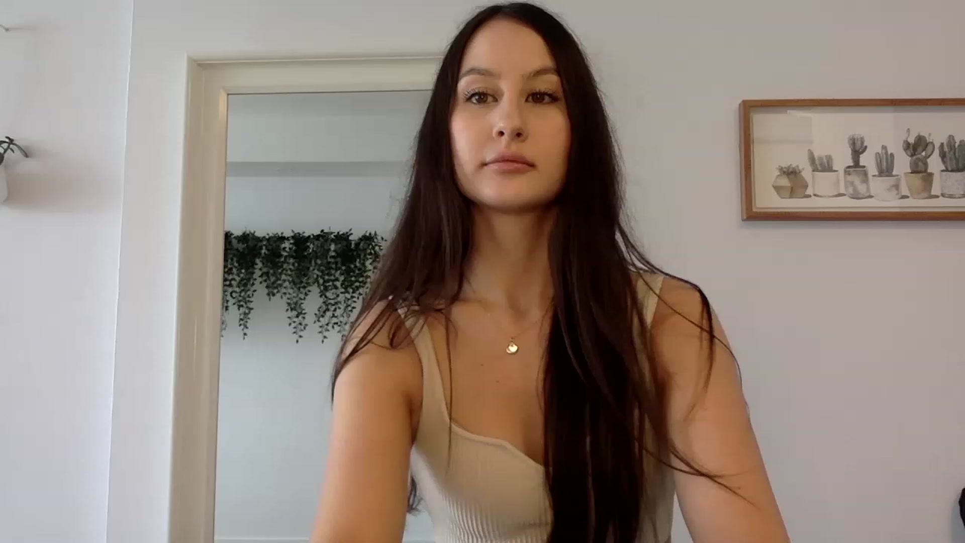 Gallery image thumbnail from LunaBanana's myfreecams stream on, 06/18/2023, 17:54 image 10 of 20
