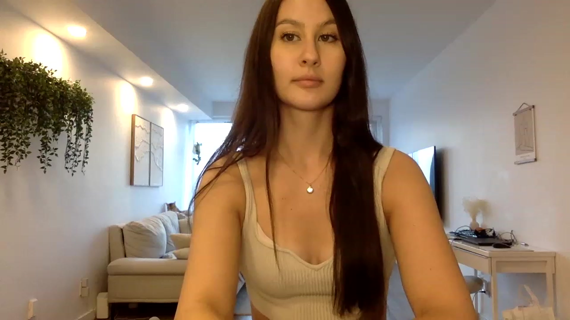 Gallery image thumbnail from LunaBanana's myfreecams stream on, 06/19/2023, 24:17 image 5 of 20