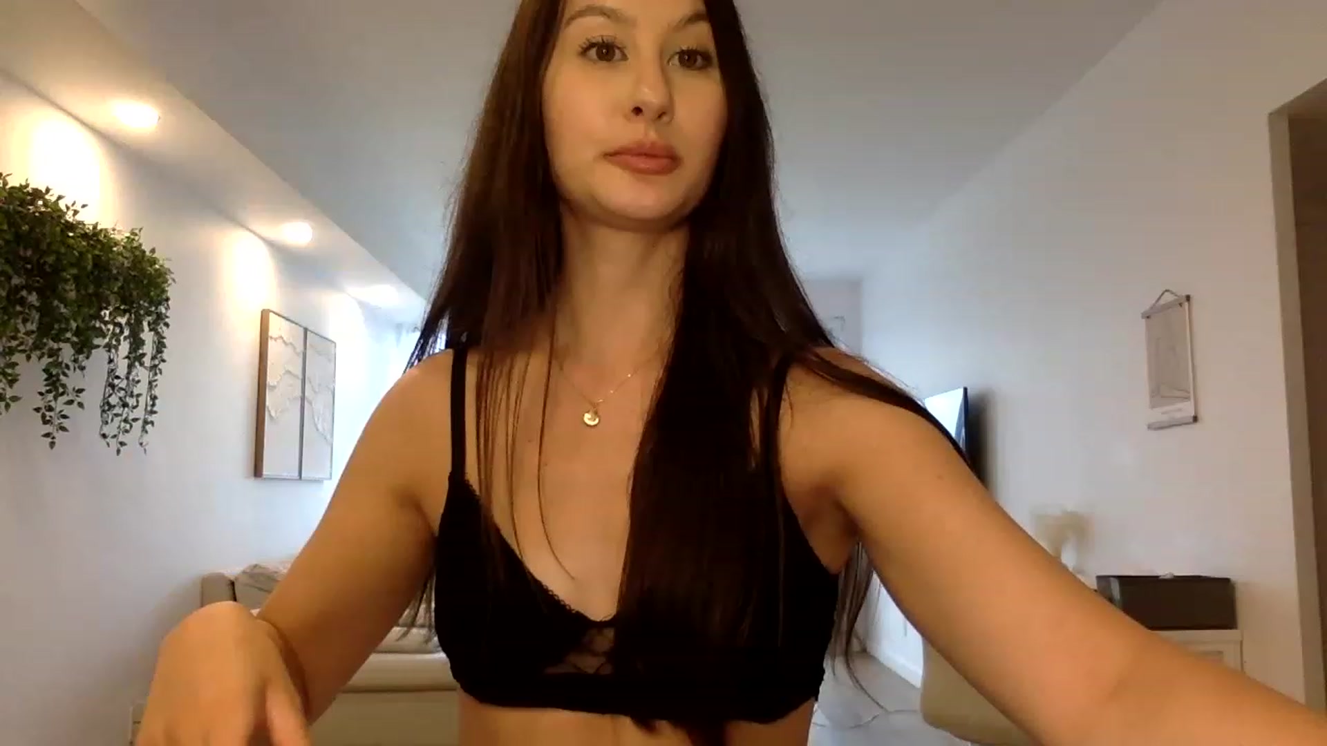 Gallery image thumbnail from LunaBanana's myfreecams stream on, 06/24/2023, 23:39 image 3 of 20