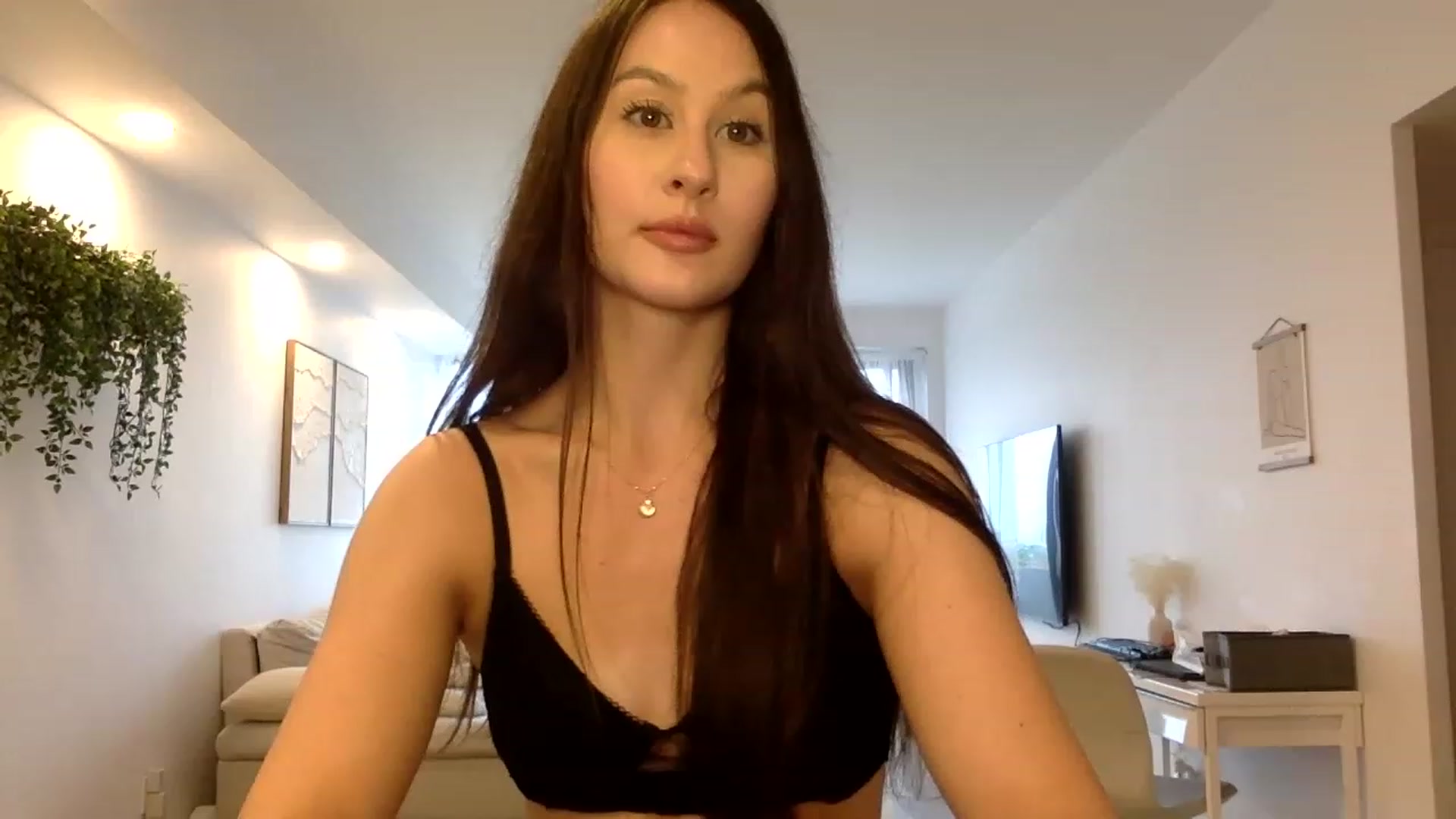 Gallery image thumbnail from LunaBanana's myfreecams stream on, 06/24/2023, 23:39 image 13 of 20