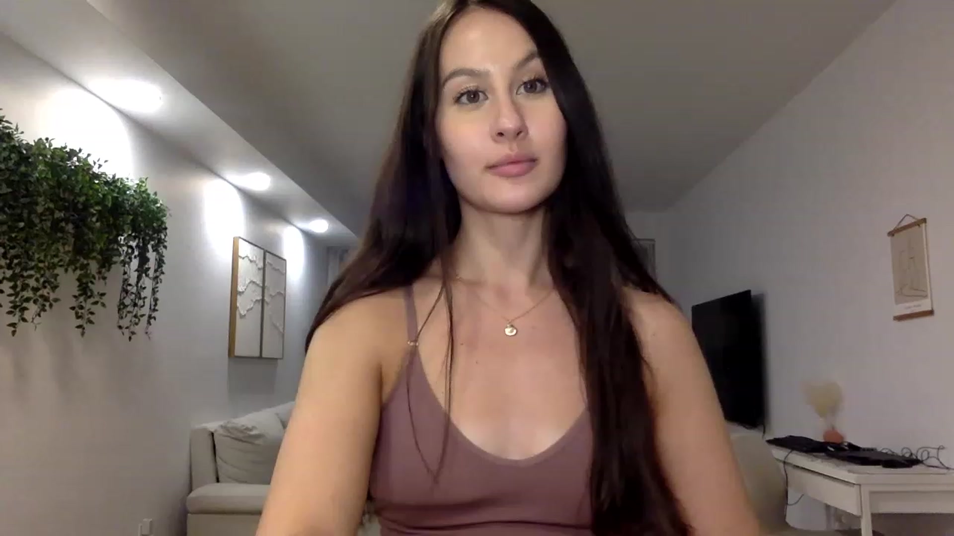 Gallery image thumbnail from LunaBanana's myfreecams stream on, 06/26/2023, 05:36 image 6 of 20