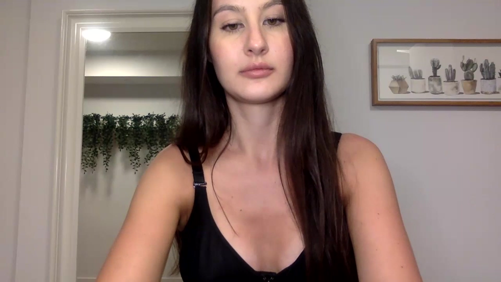 Gallery image thumbnail from LunaBanana's myfreecams stream on, 07/16/2023, 02:39 image 8 of 20