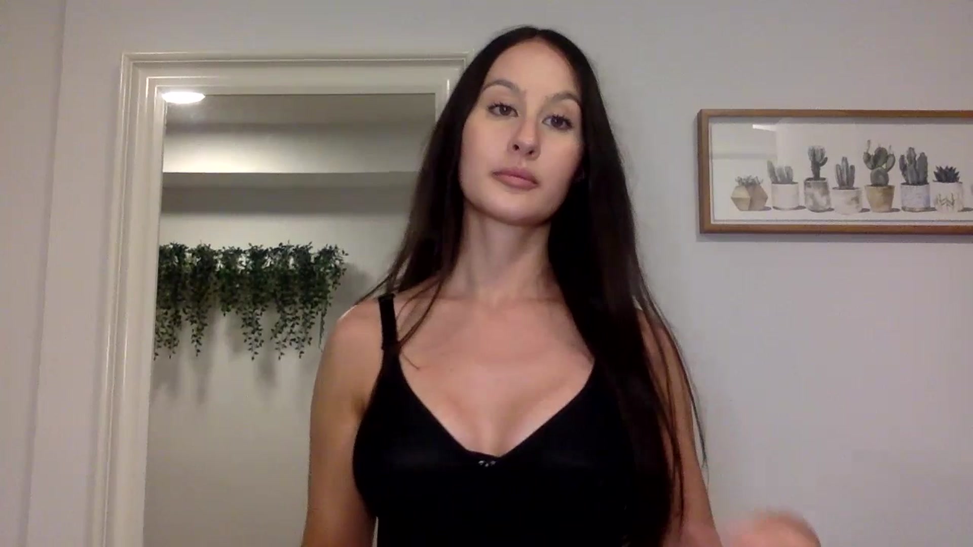 Gallery image thumbnail from LunaBanana's myfreecams stream on, 07/16/2023, 02:39 image 20 of 20