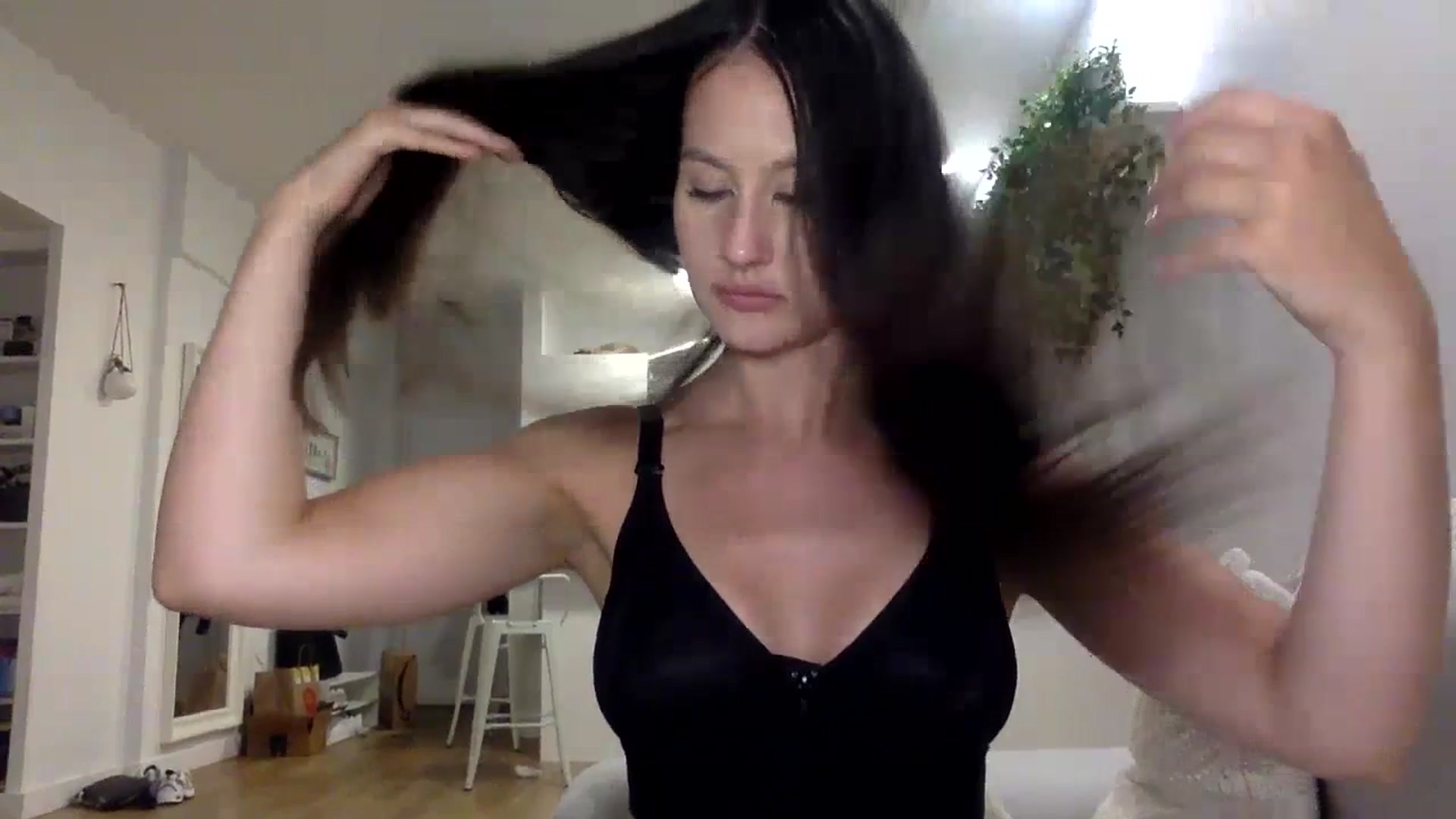 Gallery image thumbnail from LunaBanana's myfreecams stream on, 07/16/2023, 03:27 image 7 of 20