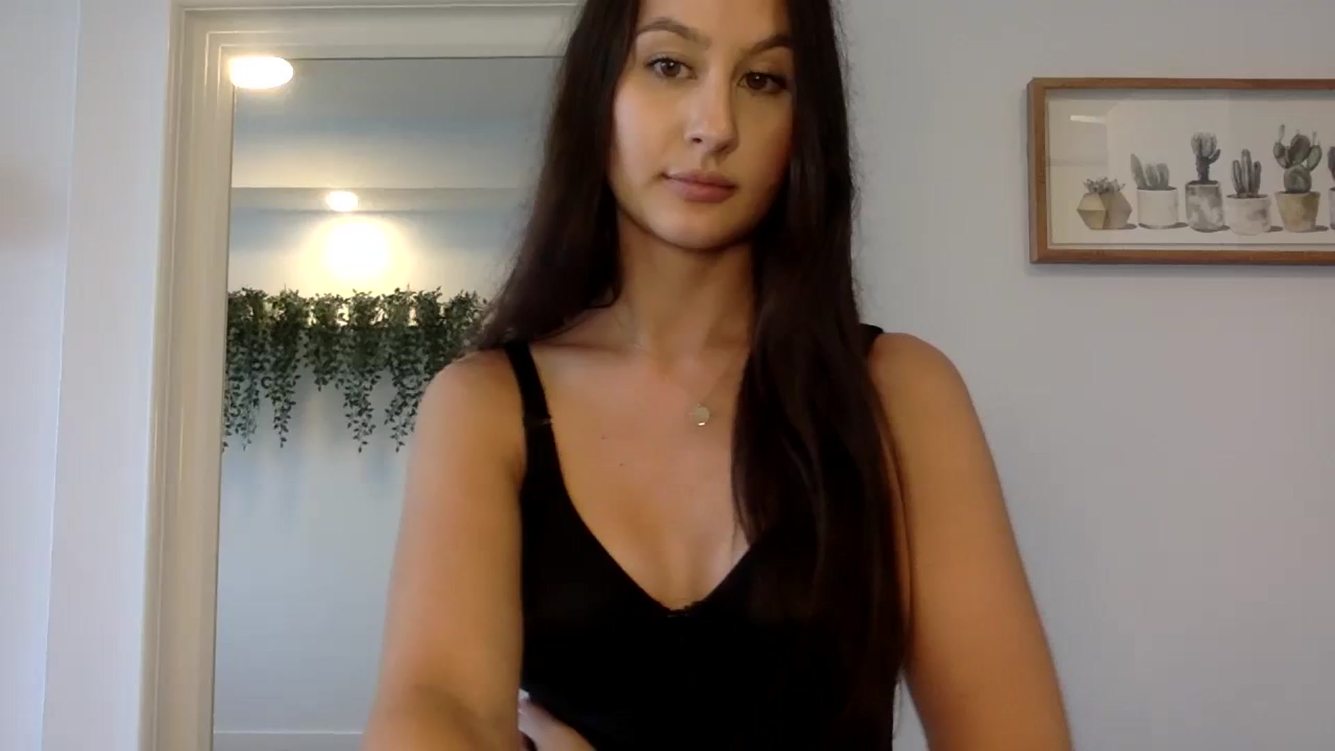 Gallery image thumbnail from LunaBanana's myfreecams stream on, 07/22/2023, 20:52 image 2 of 20
