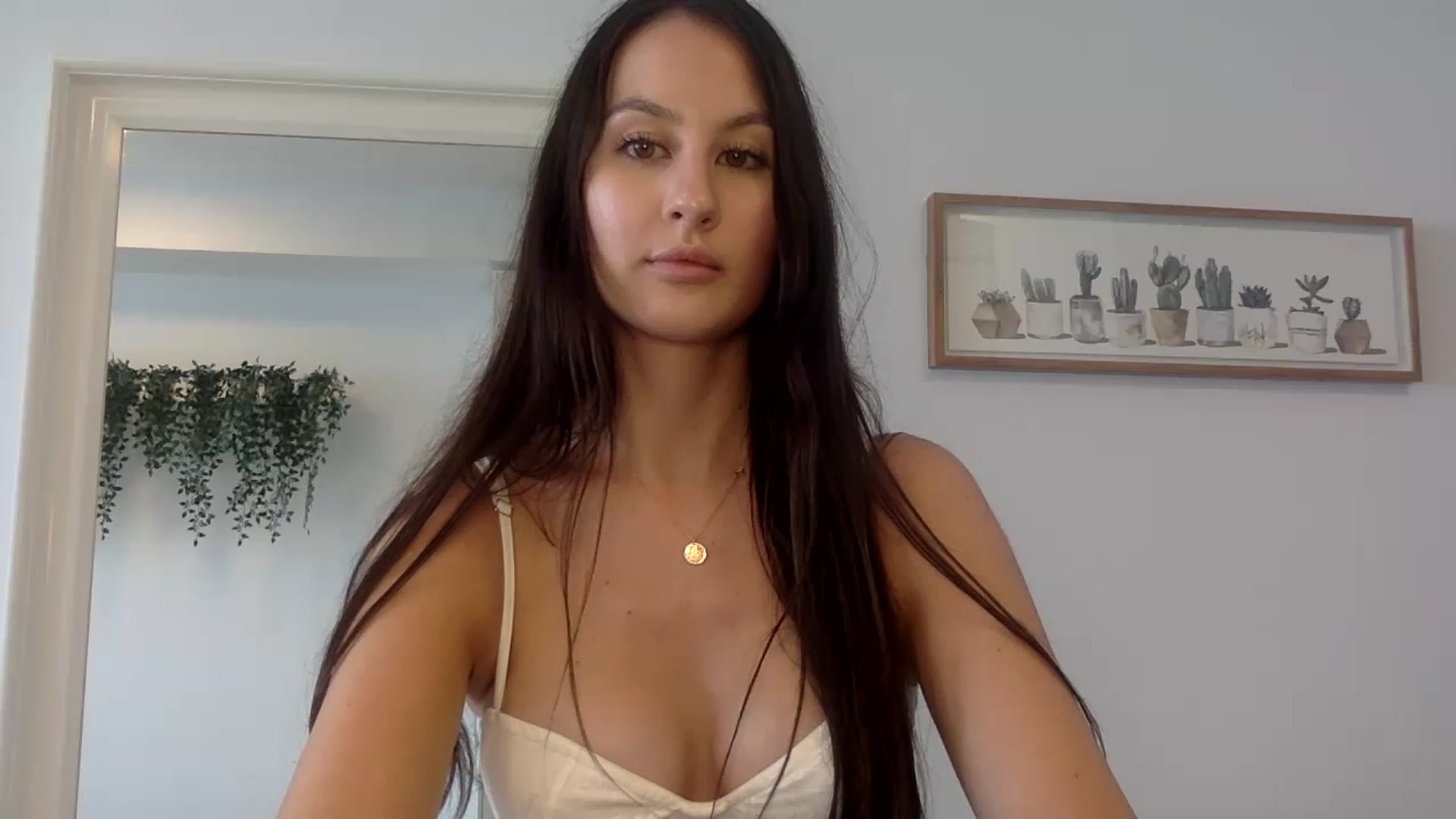 Gallery image thumbnail from LunaBanana's myfreecams stream on, 08/27/2023, 17:25 image 3 of 20
