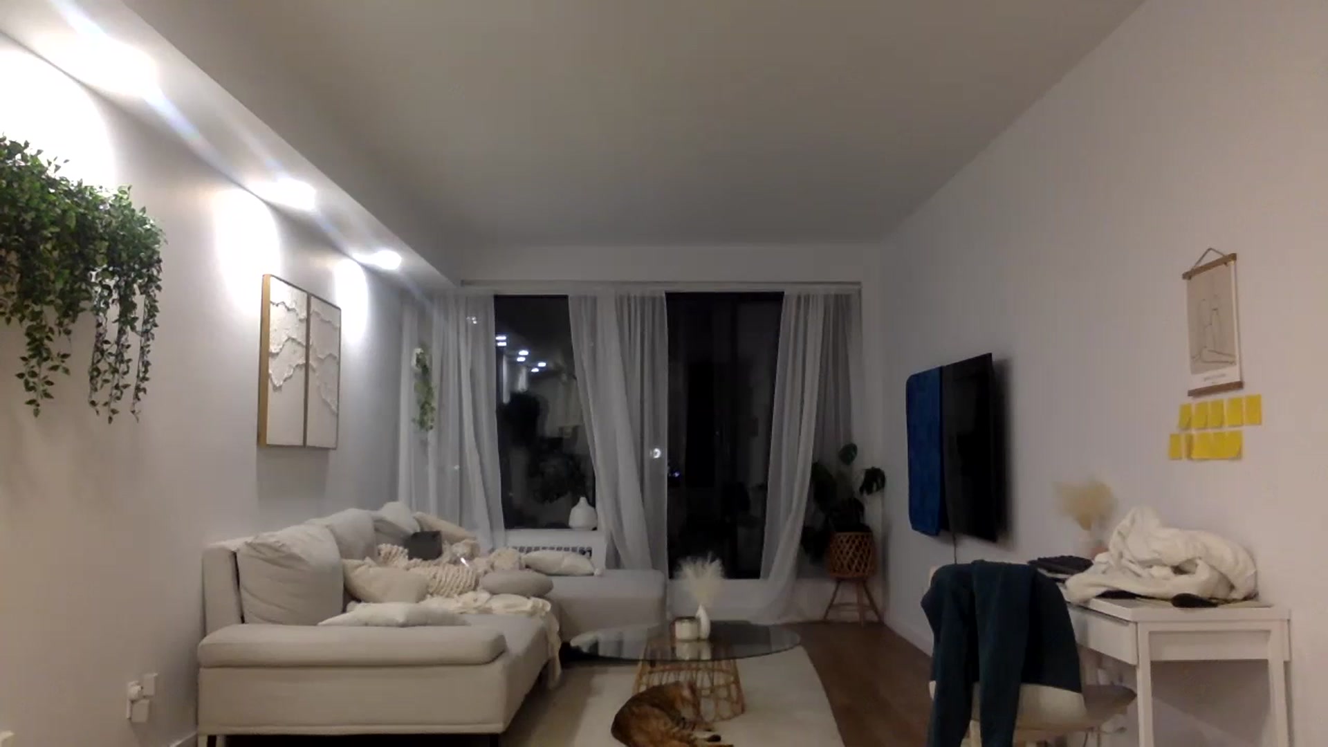 Gallery image thumbnail from LunaBanana's myfreecams stream on, 10/02/2023, 06:19 image 19 of 20