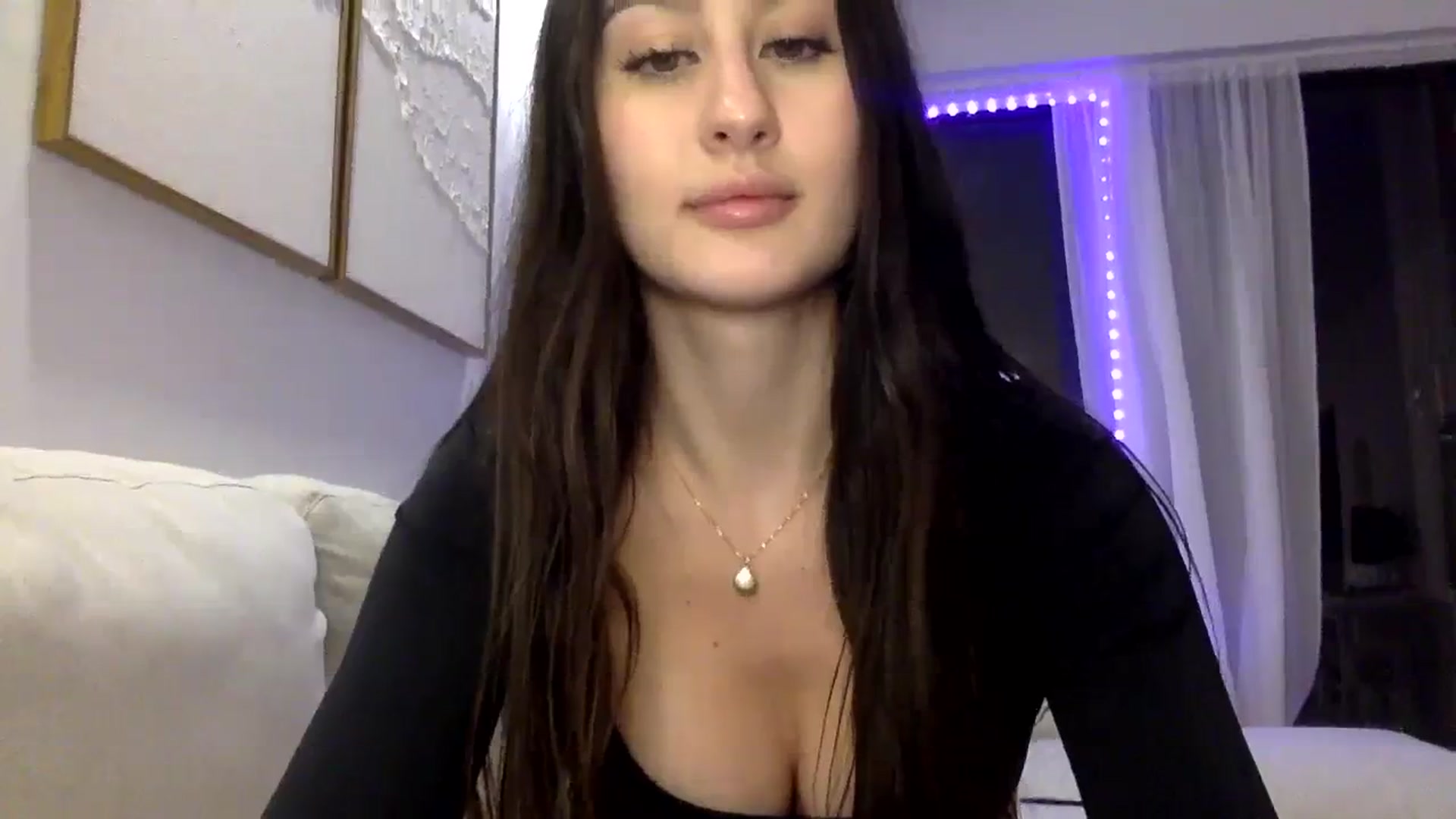 Gallery image thumbnail from LunaBanana's myfreecams stream on, 10/31/2023, 04:47 image 8 of 20