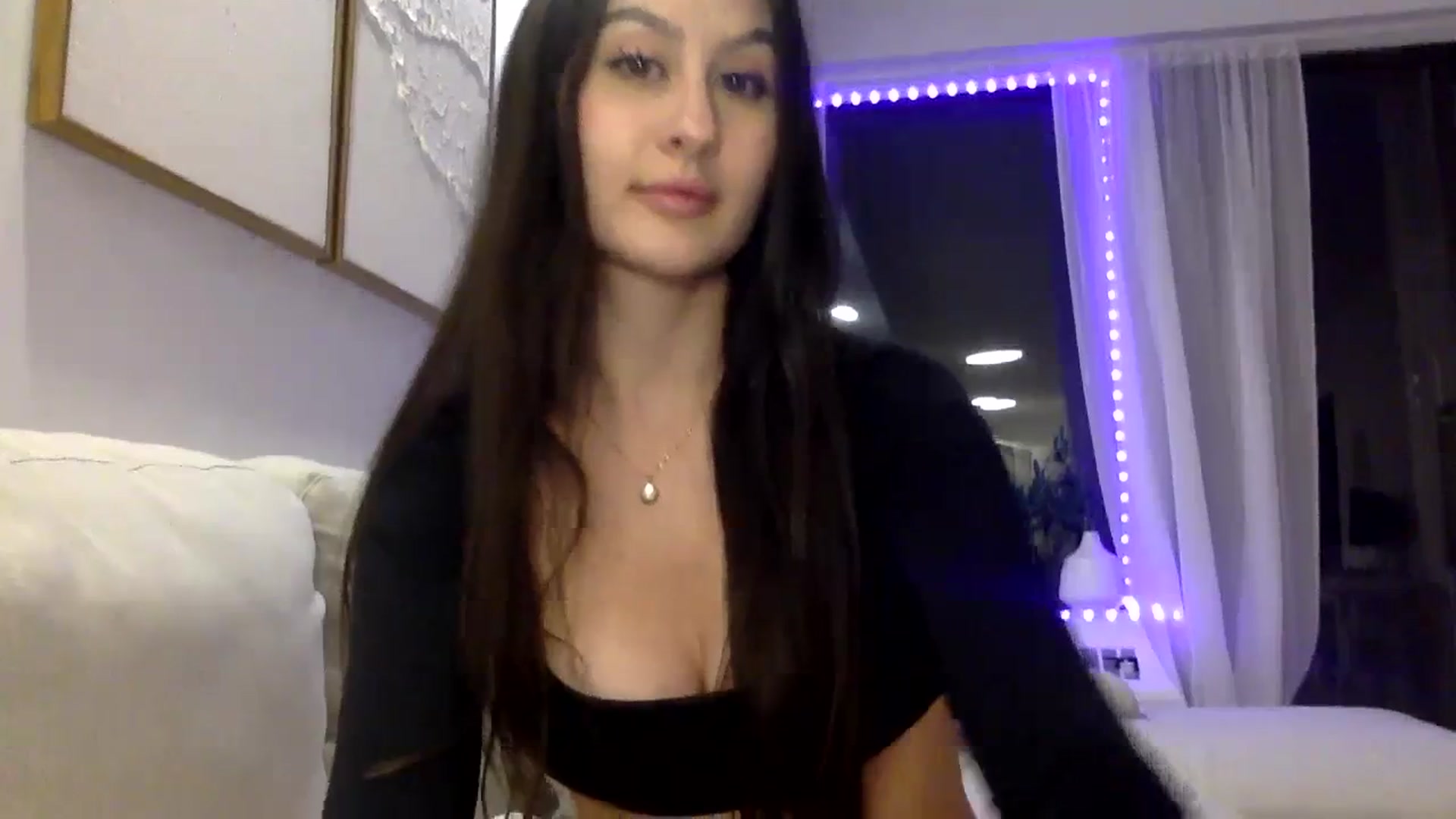 Gallery image thumbnail from LunaBanana's myfreecams stream on, 10/31/2023, 04:47 image 6 of 20