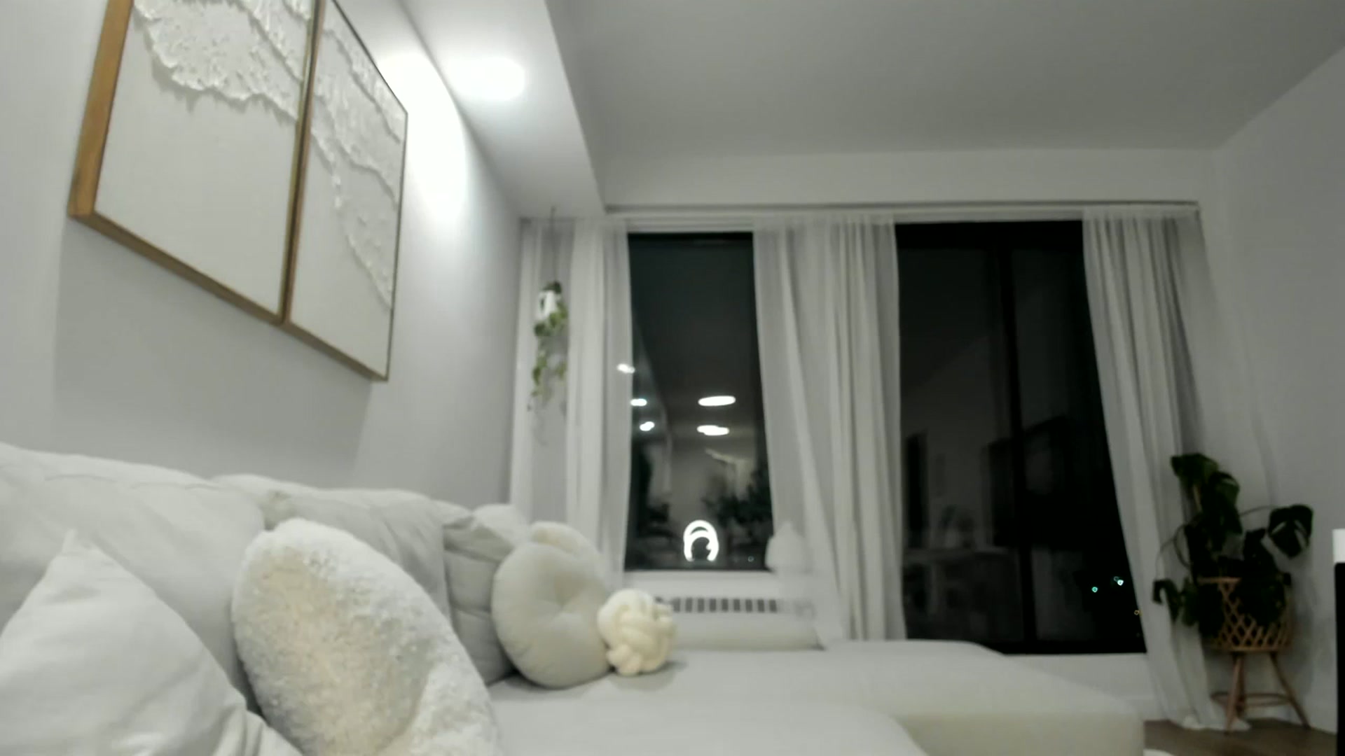 Gallery image thumbnail from LunaBanana's myfreecams stream on, 01/26/2024, 03:08 image 7 of 20