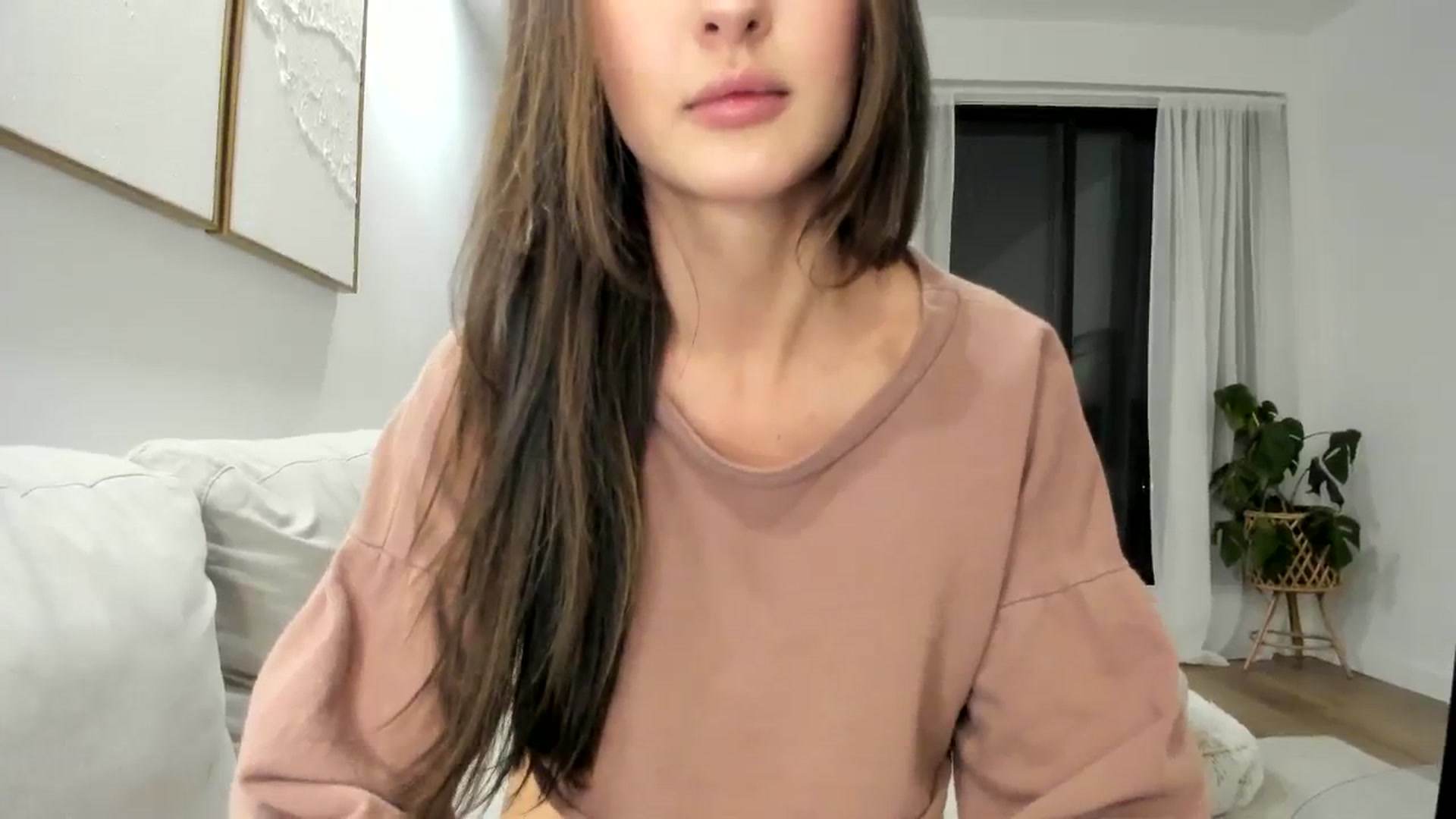 Gallery image thumbnail from LunaBanana's myfreecams stream on, 02/24/2024, 03:56 image 13 of 20