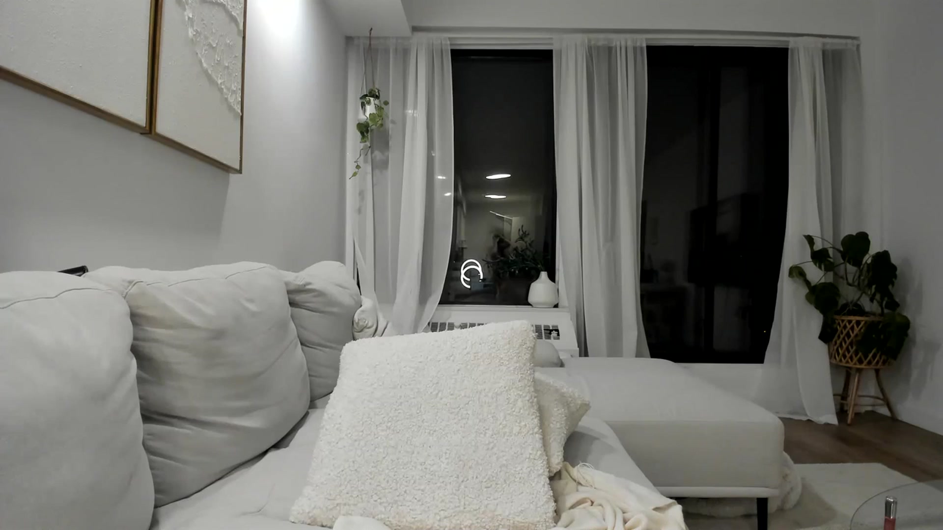 Gallery image thumbnail from LunaBanana's myfreecams stream on, 04/04/2024, 03:09 image 7 of 20