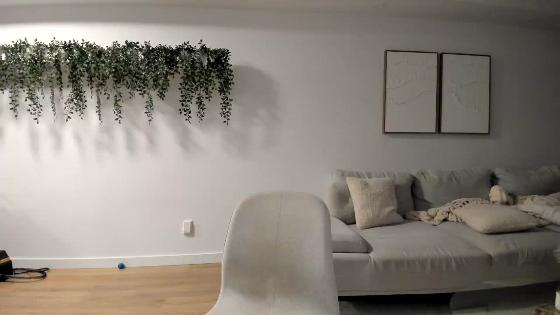 Gallery image thumbnail from LunaBanana's myfreecams stream on, 06/09/2024, 05:18 image 14 of 20