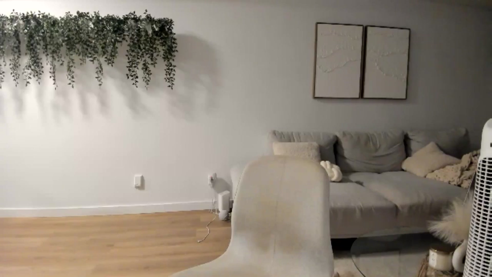 Gallery image thumbnail from LunaBanana's myfreecams stream on, 07/06/2024, 02:10 image 2 of 20