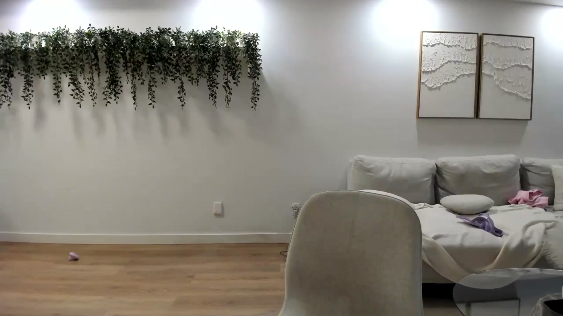 Gallery image thumbnail from LunaBanana's myfreecams stream on, 09/27/2024, 06:16 image 7 of 20