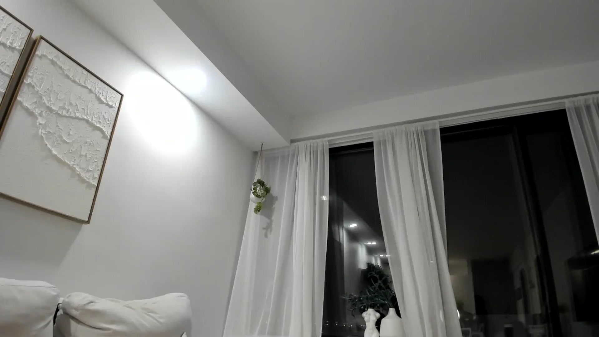 Gallery image thumbnail from LunaBanana's myfreecams stream on, 10/31/2024, 05:06 image 19 of 20