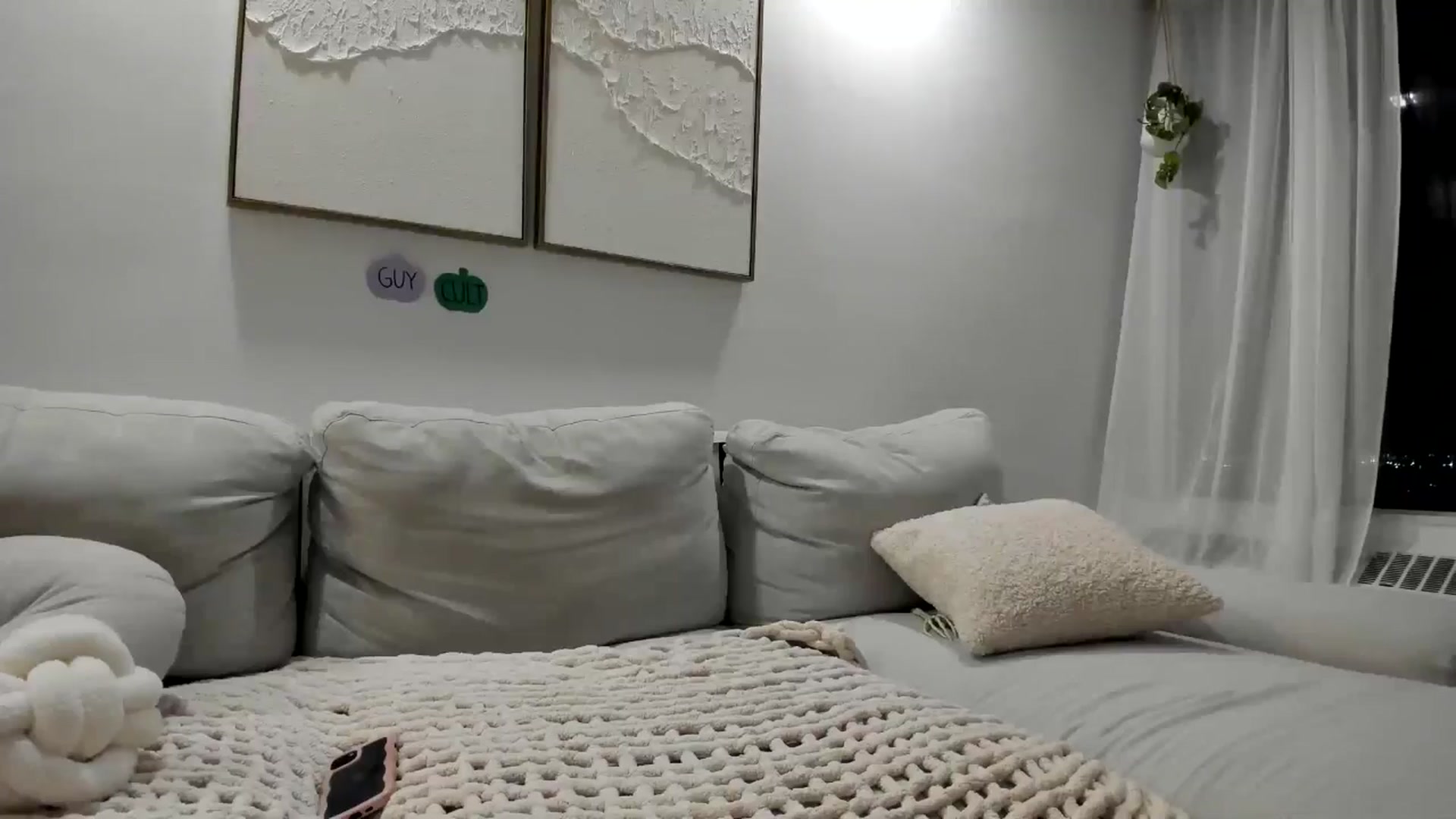 Gallery image thumbnail from LunaBanana's myfreecams stream on, 11/01/2024, 03:21 image 3 of 20