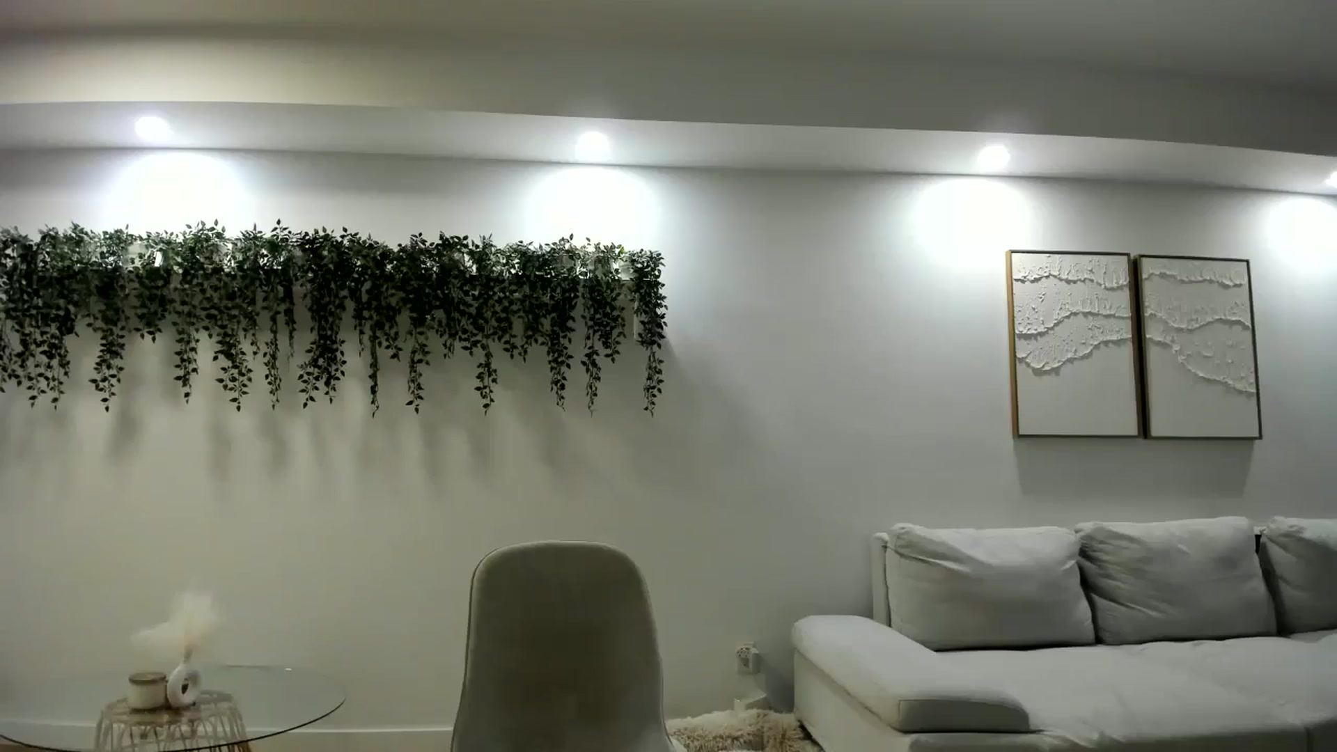 Gallery image thumbnail from LunaBanana's myfreecams stream on, 11/22/2024, 04:19 image 12 of 20