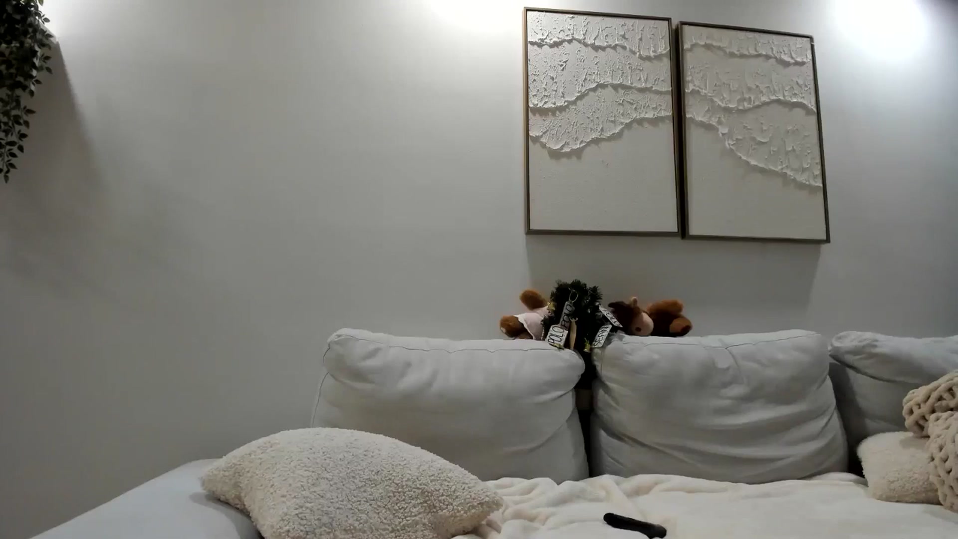 Gallery image thumbnail from LunaBanana's myfreecams stream on, 12/08/2024, 06:58 image 4 of 20
