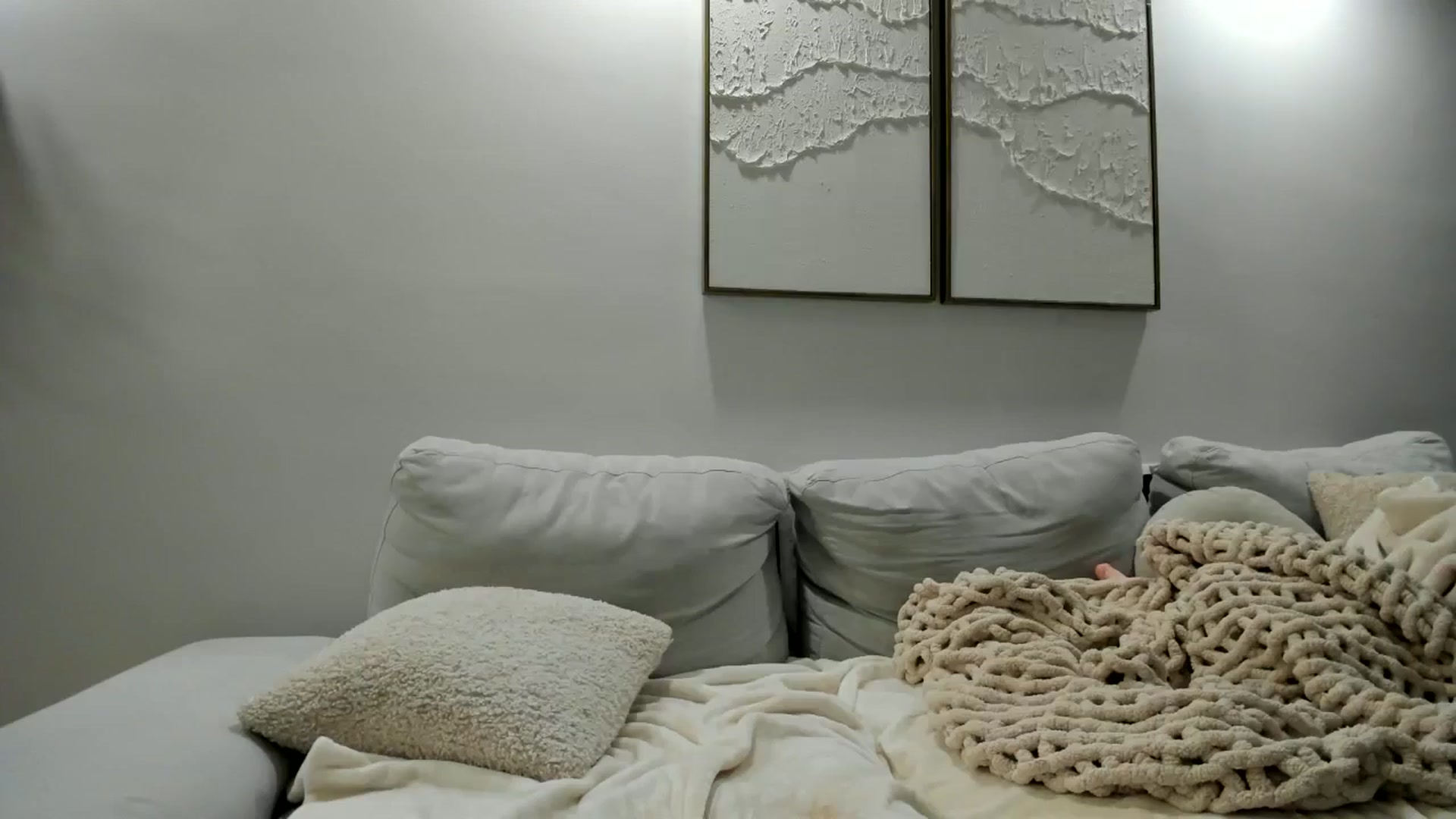 Gallery image thumbnail from LunaBanana's myfreecams stream on, 01/16/2025, 06:01 image 20 of 20