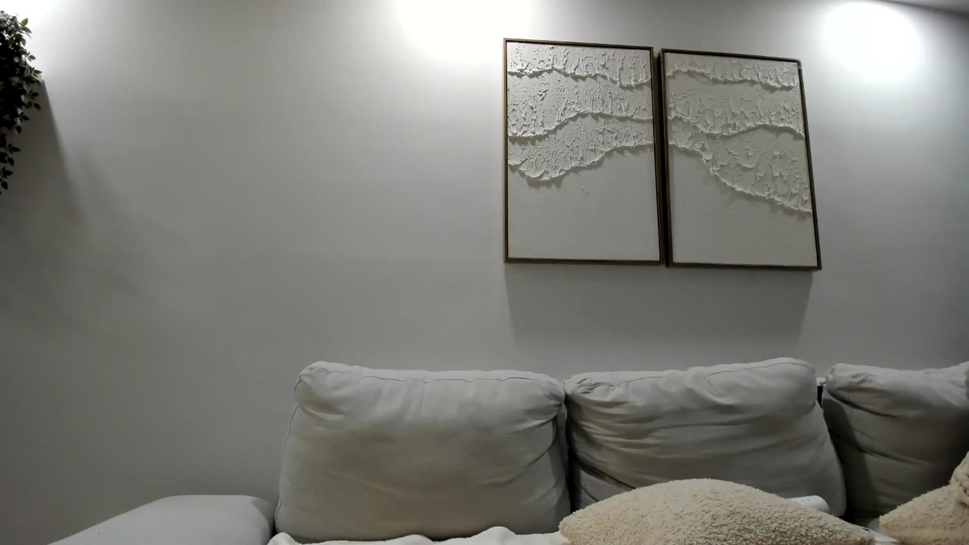 Gallery image thumbnail from LunaBanana's myfreecams stream on, 03/29/2025, 06:25 image 15 of 20