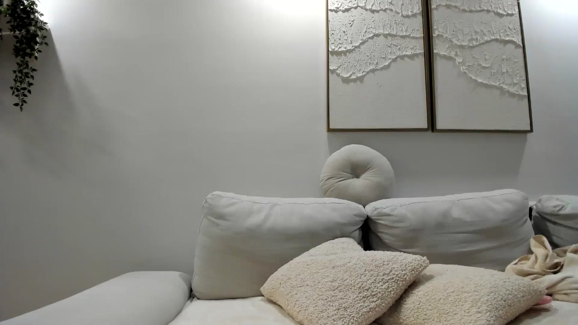 Gallery image thumbnail from LunaBanana's myfreecams stream on, 03/31/2025, 06:12 image 2 of 20