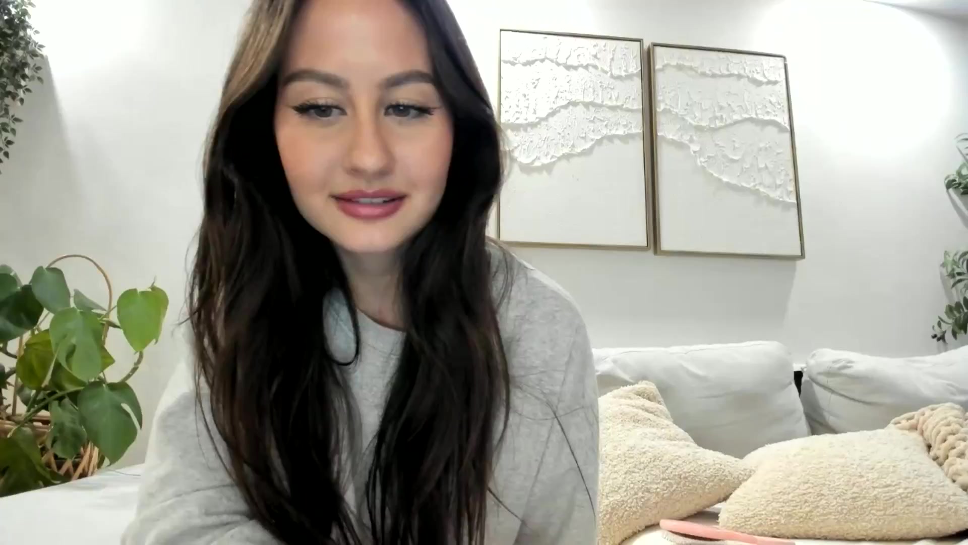 Gallery image thumbnail from LunaBanana's myfreecams stream on, 07/26/2025, 06:05 image 7 of 20