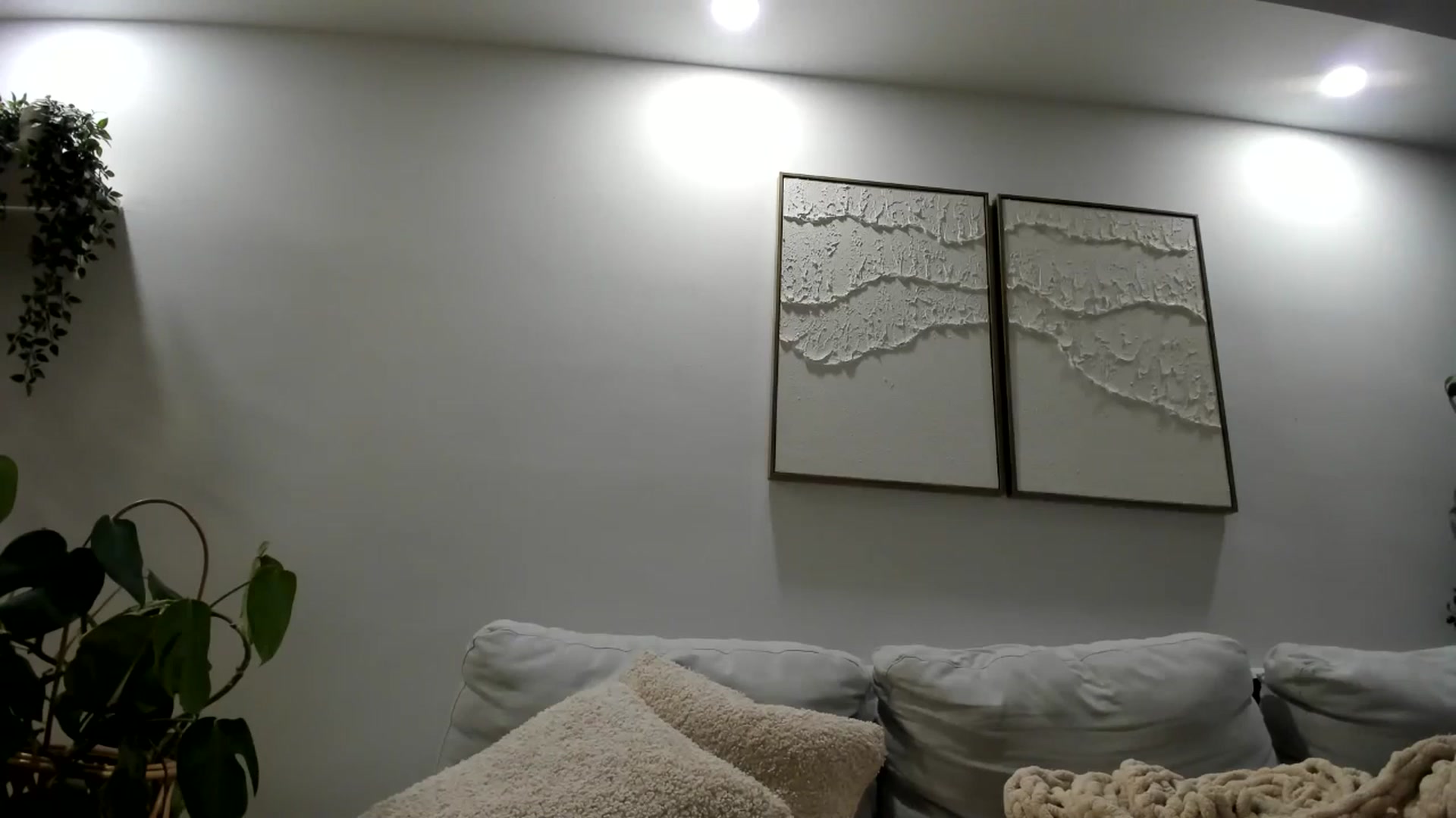 Gallery image thumbnail from LunaBanana's myfreecams stream on, 08/01/2025, 02:42 image 14 of 20
