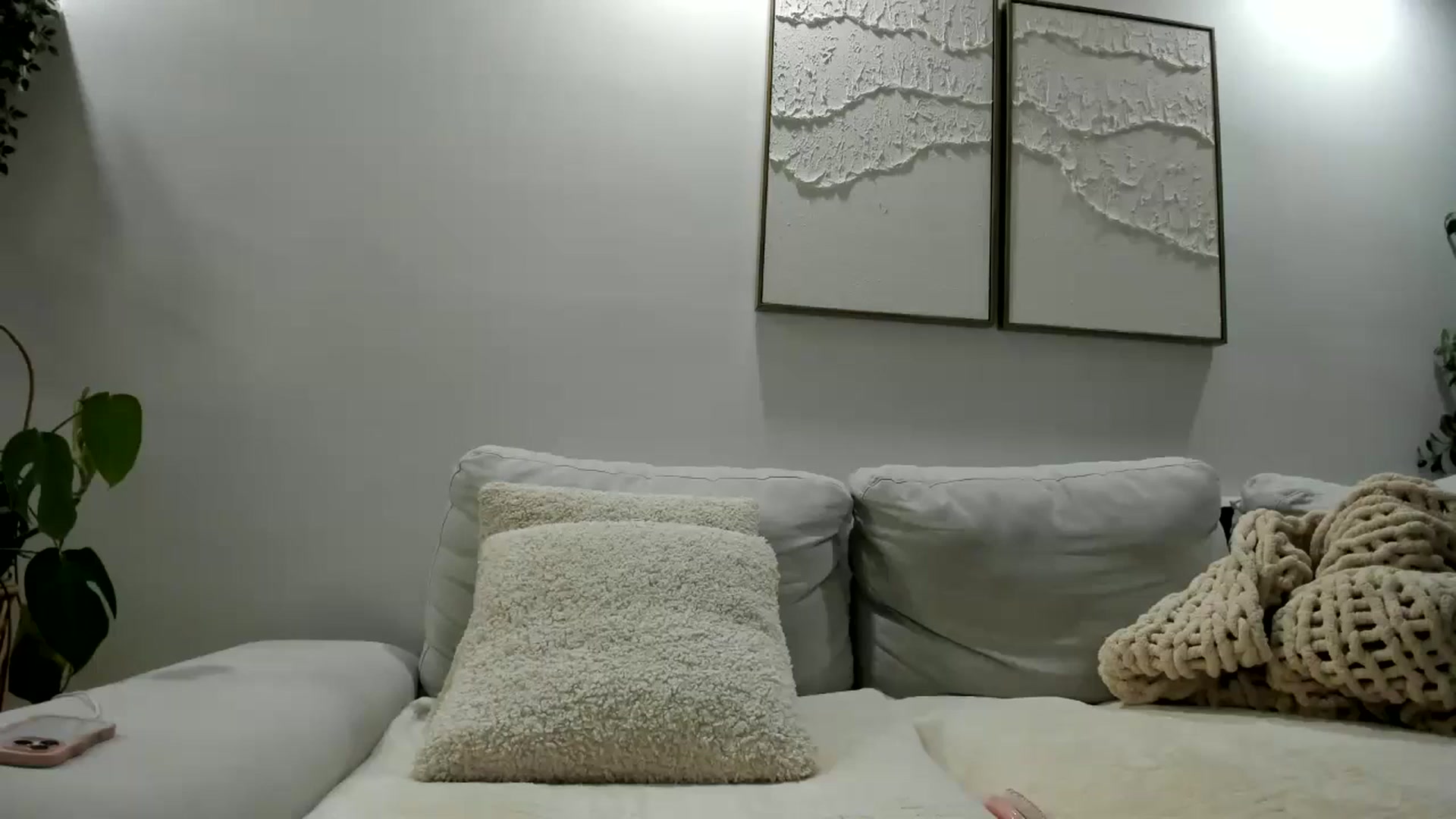 Gallery image thumbnail from LunaBanana's myfreecams stream on, 08/21/2025, 05:21 image 2 of 20