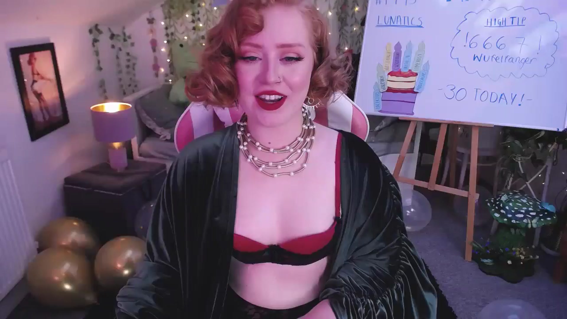 Gallery image thumbnail from LunaBirthday's myfreecams stream on, 05/28/2025, 19:36 image 8 of 20