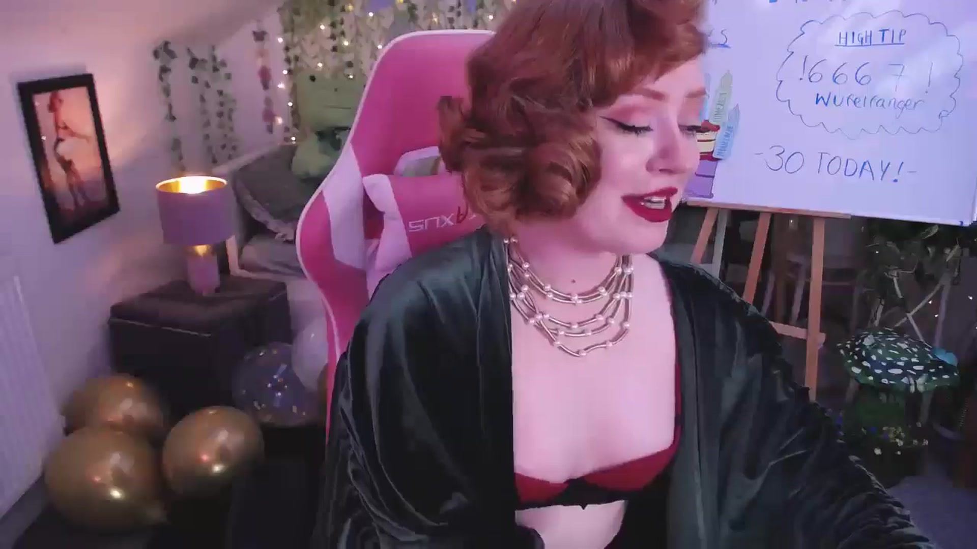 Gallery image thumbnail from LunaBirthday's myfreecams stream on, 05/28/2025, 19:36 image 14 of 20