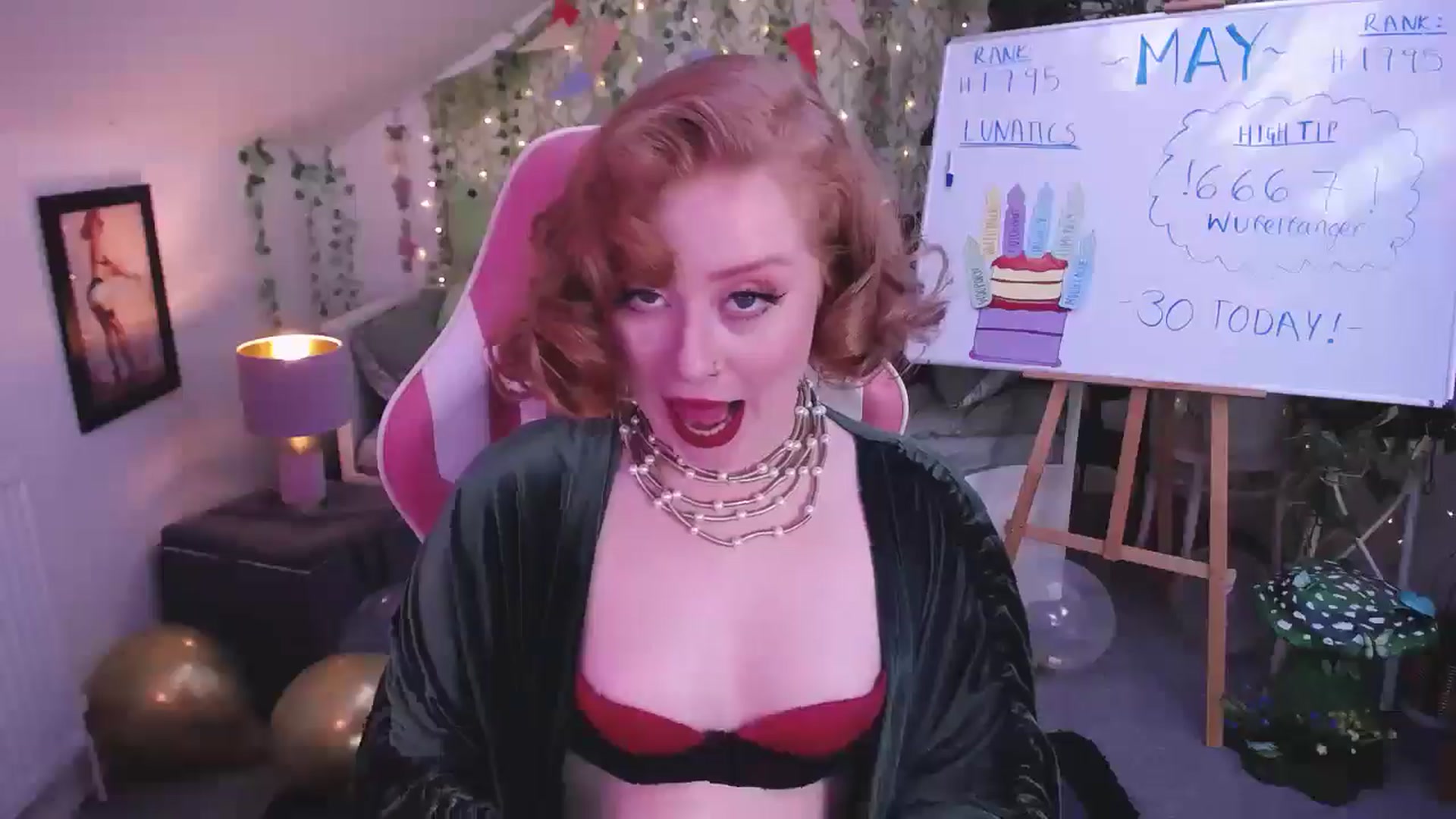 Gallery image thumbnail from LunaBirthday's myfreecams stream on, 05/28/2025, 19:36 image 3 of 20