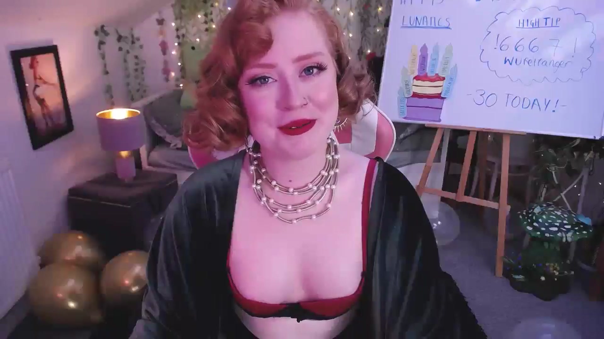 Gallery image thumbnail from LunaBirthday's myfreecams stream on, 05/28/2025, 19:36 image 12 of 20