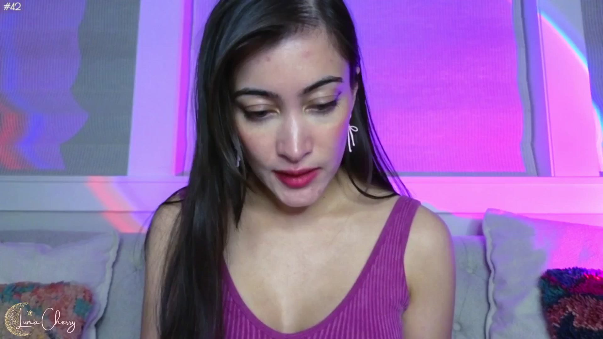 Gallery image thumbnail from LunaCherry's myfreecams stream on, 06/14/2024, 04:49 image 13 of 20