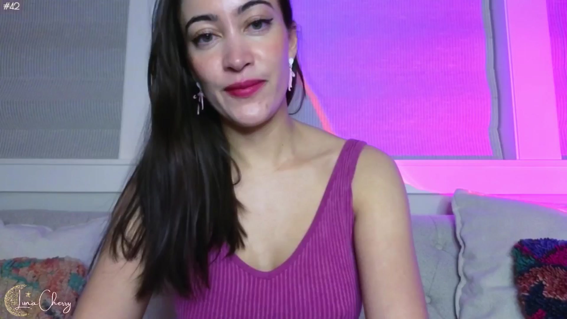 Gallery image thumbnail from LunaCherry's myfreecams stream on, 06/14/2024, 04:49 image 6 of 20