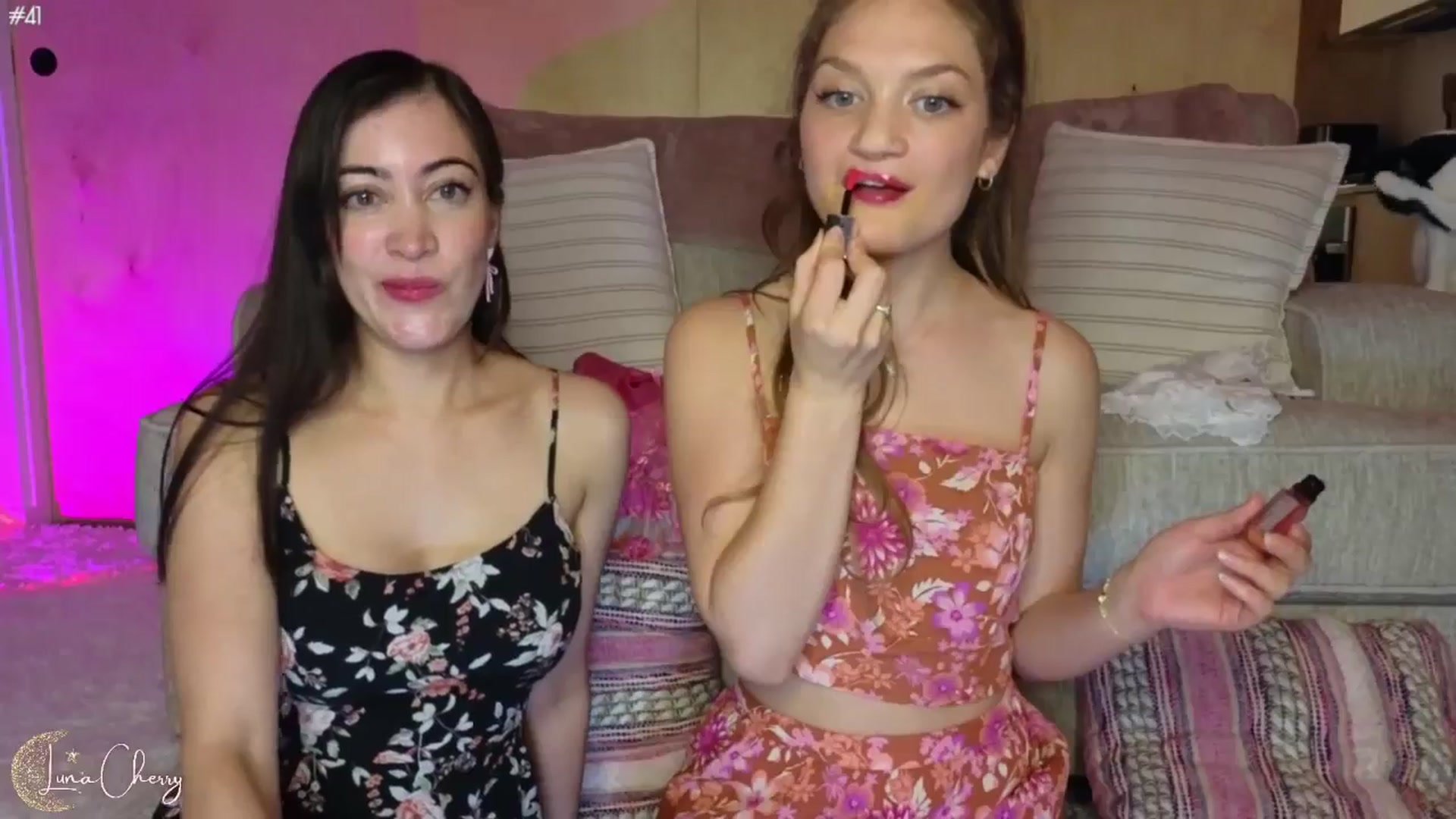 Gallery image thumbnail from LunaCherry's myfreecams stream on, 06/20/2024, 08:06 image 7 of 20