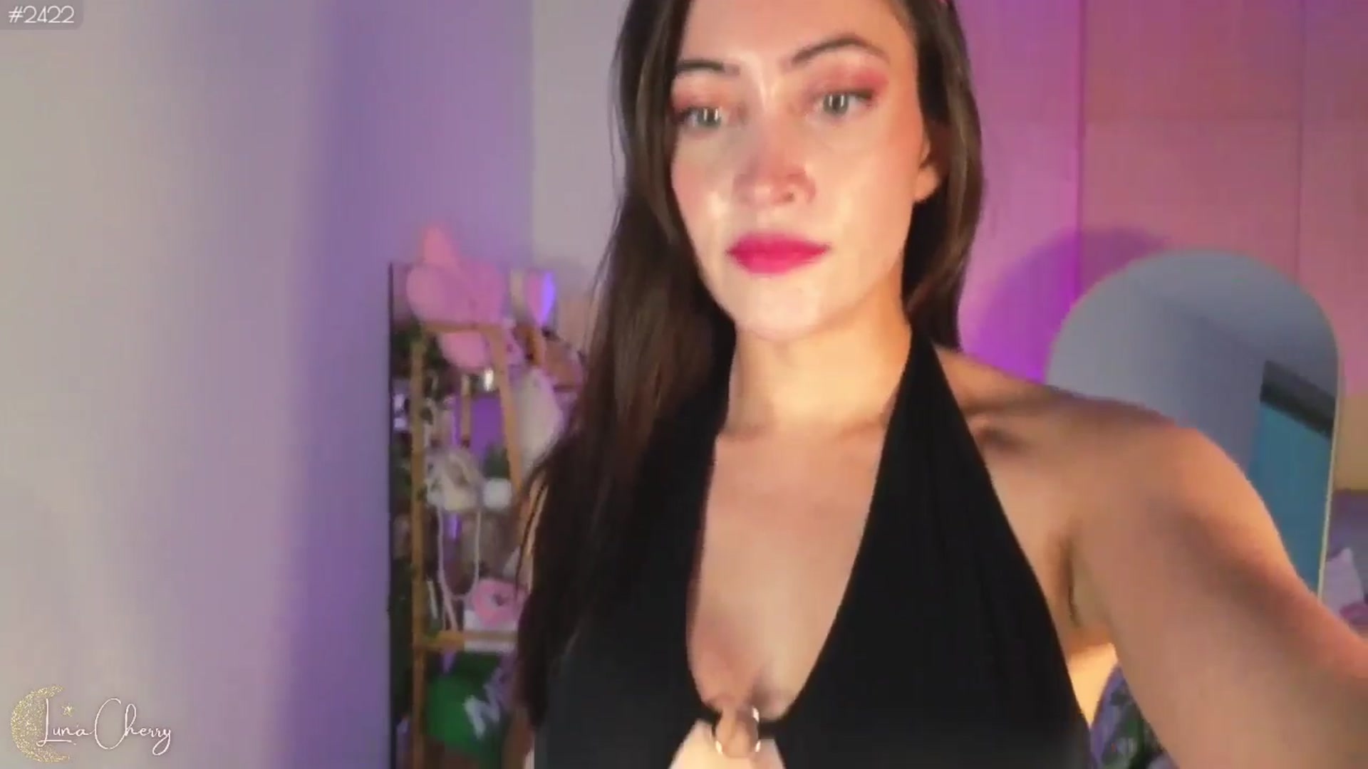 Gallery image thumbnail from LunaCherry's myfreecams stream on, 07/17/2024, 04:42 image 10 of 20