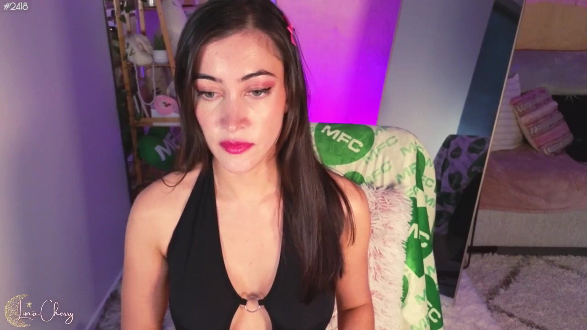 Gallery image thumbnail from LunaCherry's myfreecams stream on, 07/17/2024, 04:42 image 12 of 20