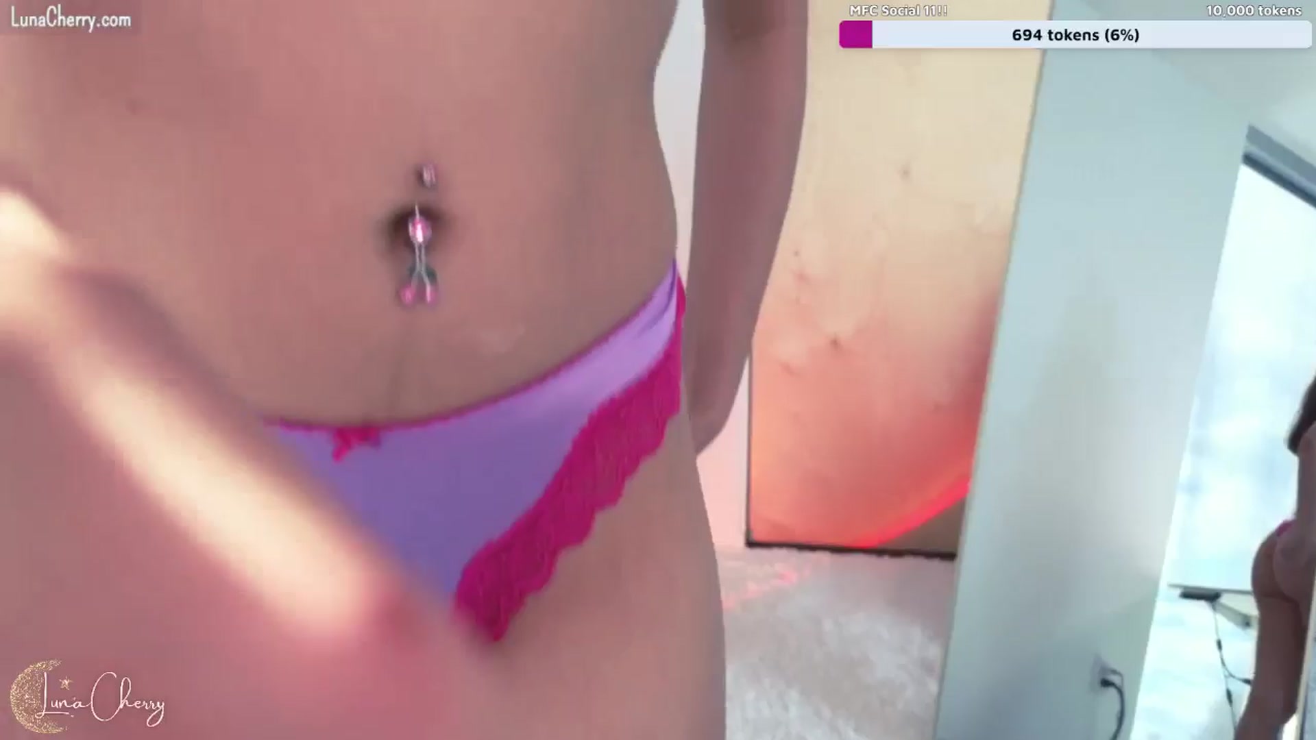 Gallery image thumbnail from LunaCherry's myfreecams stream on, 07/31/2024, 24:29 image 19 of 20