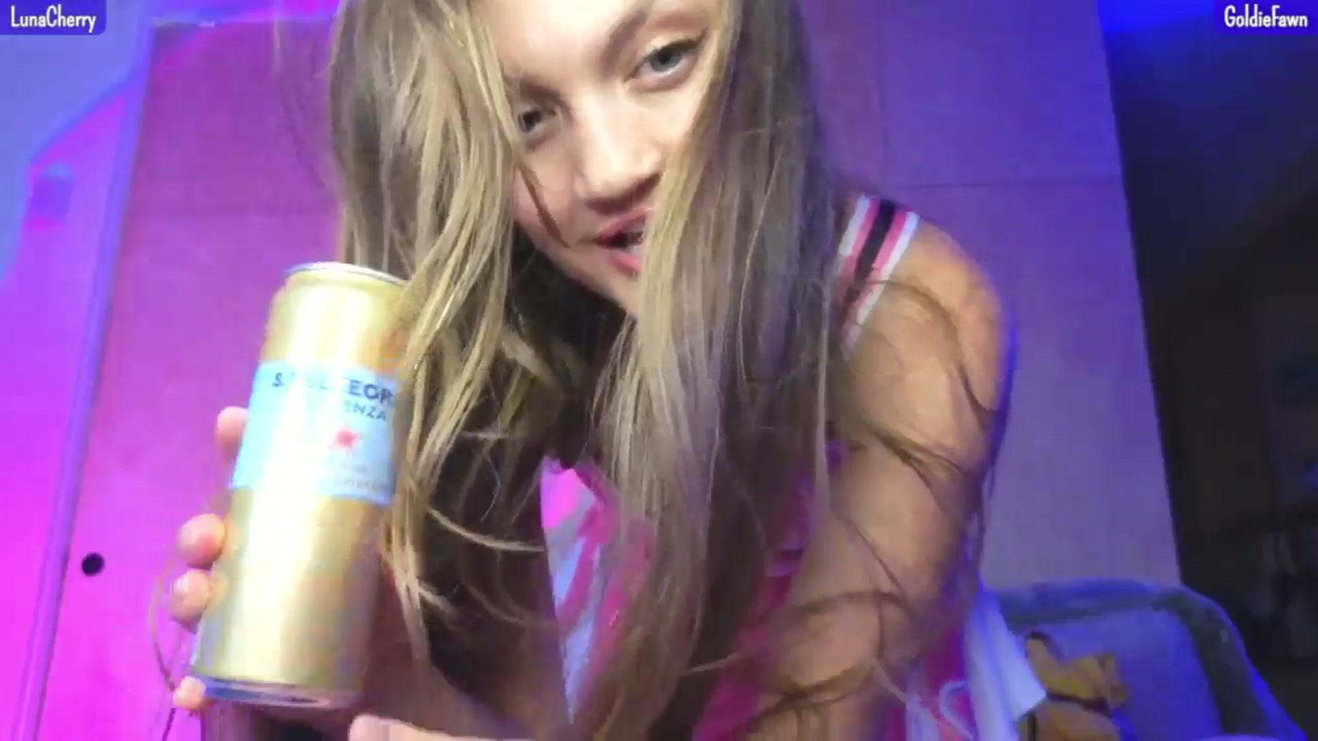 Gallery image thumbnail from LunaCherry's myfreecams stream on, 08/16/2024, 05:02 image 12 of 20