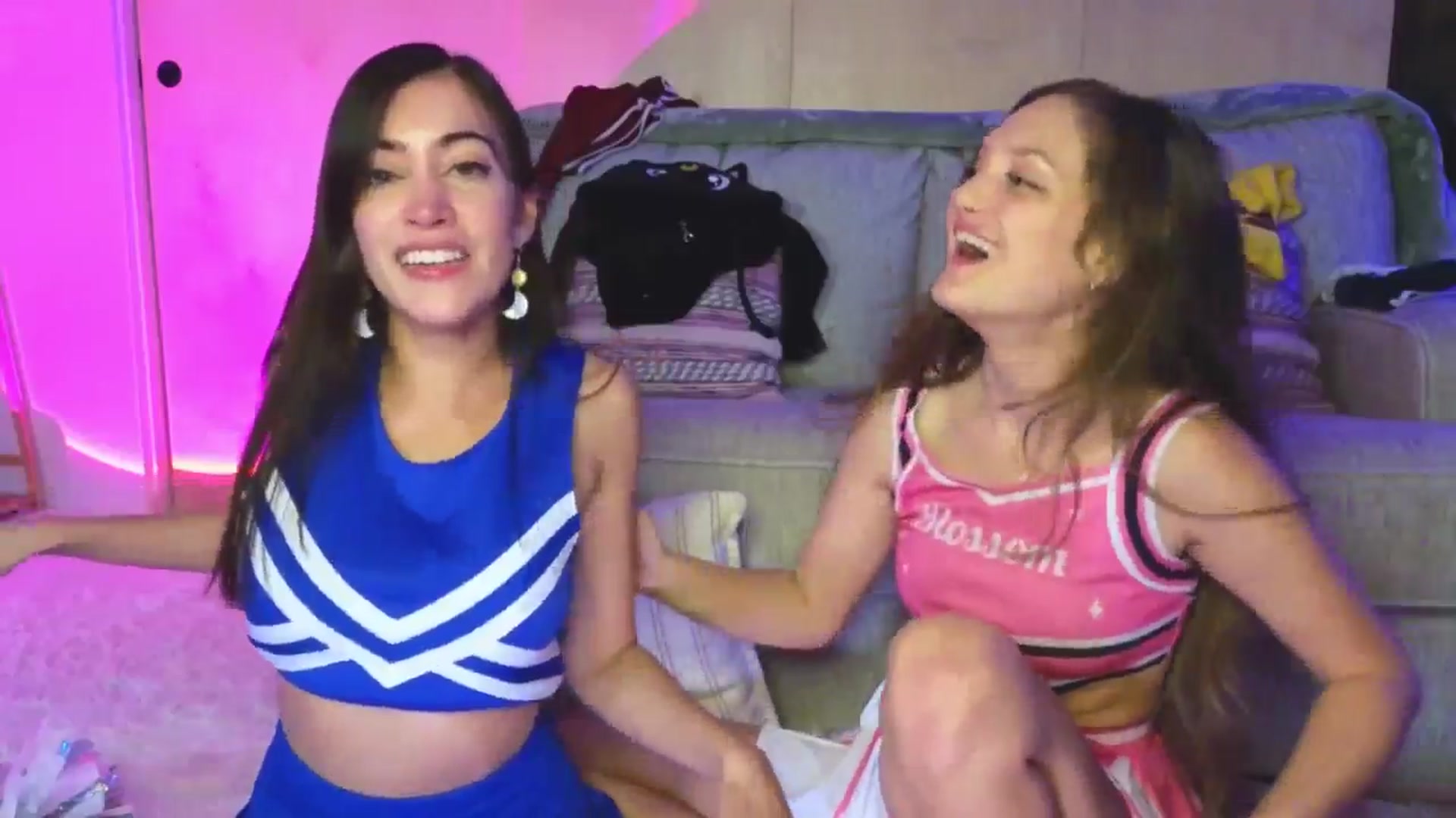Gallery image thumbnail from LunaCherry's myfreecams stream on, 08/16/2024, 05:28 image 2 of 20