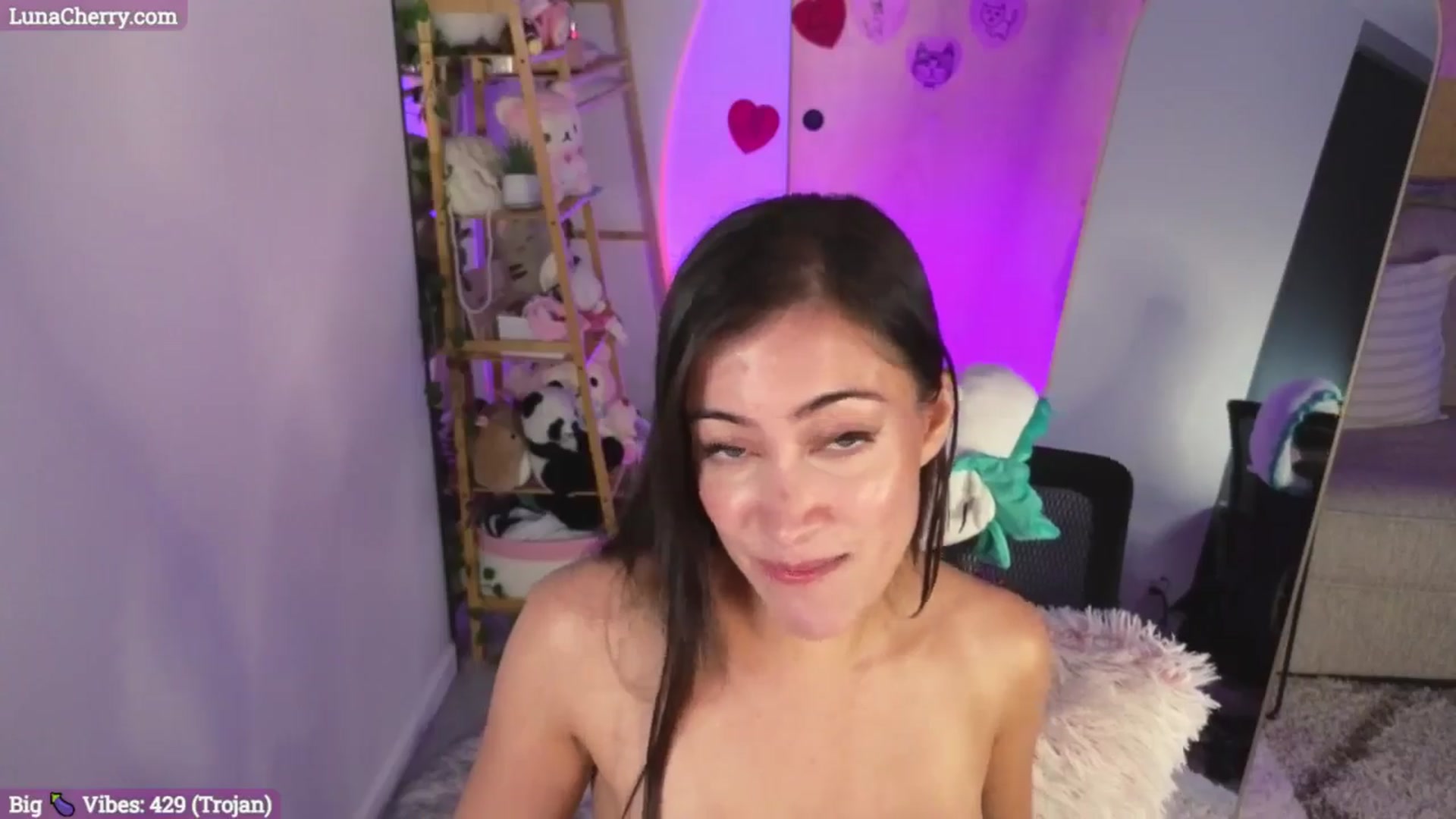 Gallery image thumbnail from LunaCherry's myfreecams stream on, 09/09/2024, 06:36 image 13 of 20