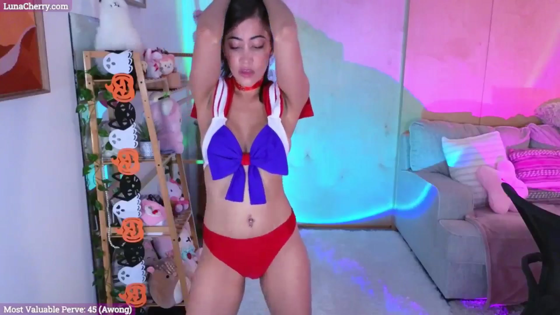Gallery image thumbnail from LunaCherry's myfreecams stream on, 10/17/2024, 03:59 image 12 of 20